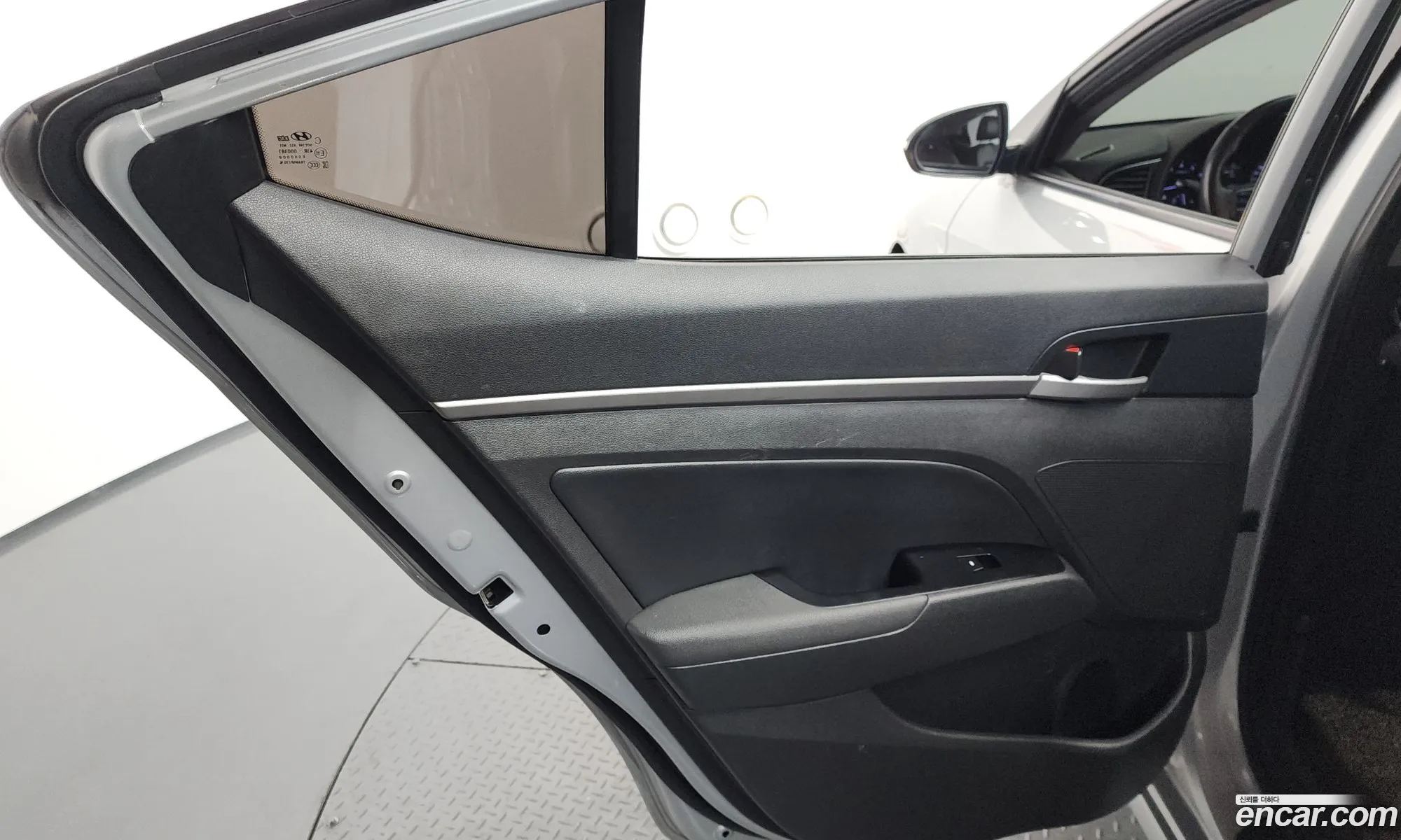 Hyundai Elantra AD 2016 — 3