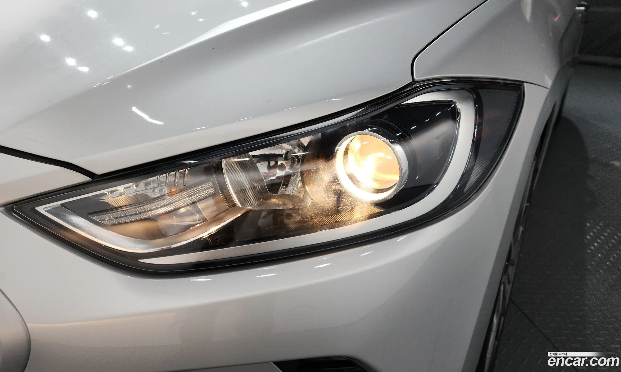 Hyundai Elantra AD 2016 — 5