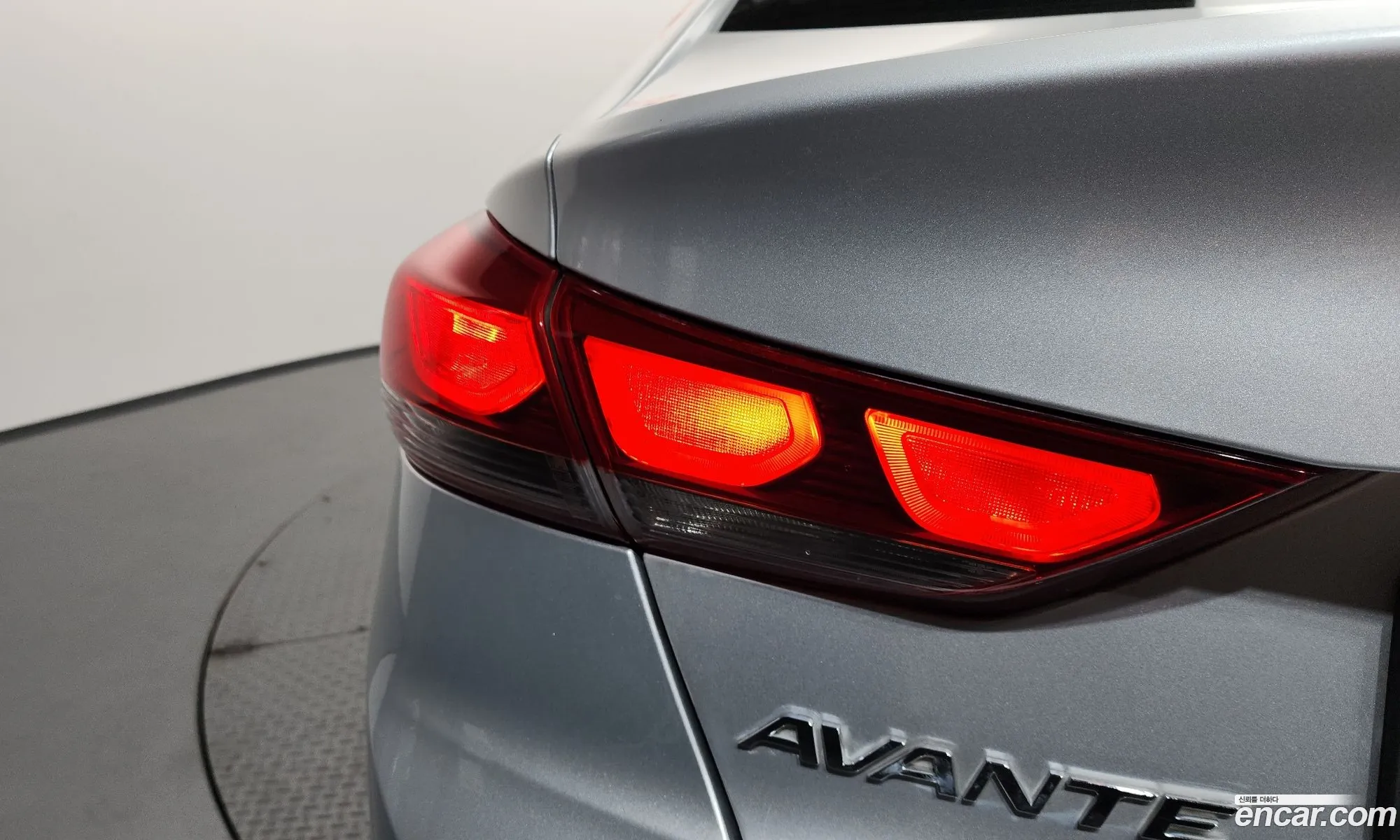 Hyundai Elantra AD 2016 — 16