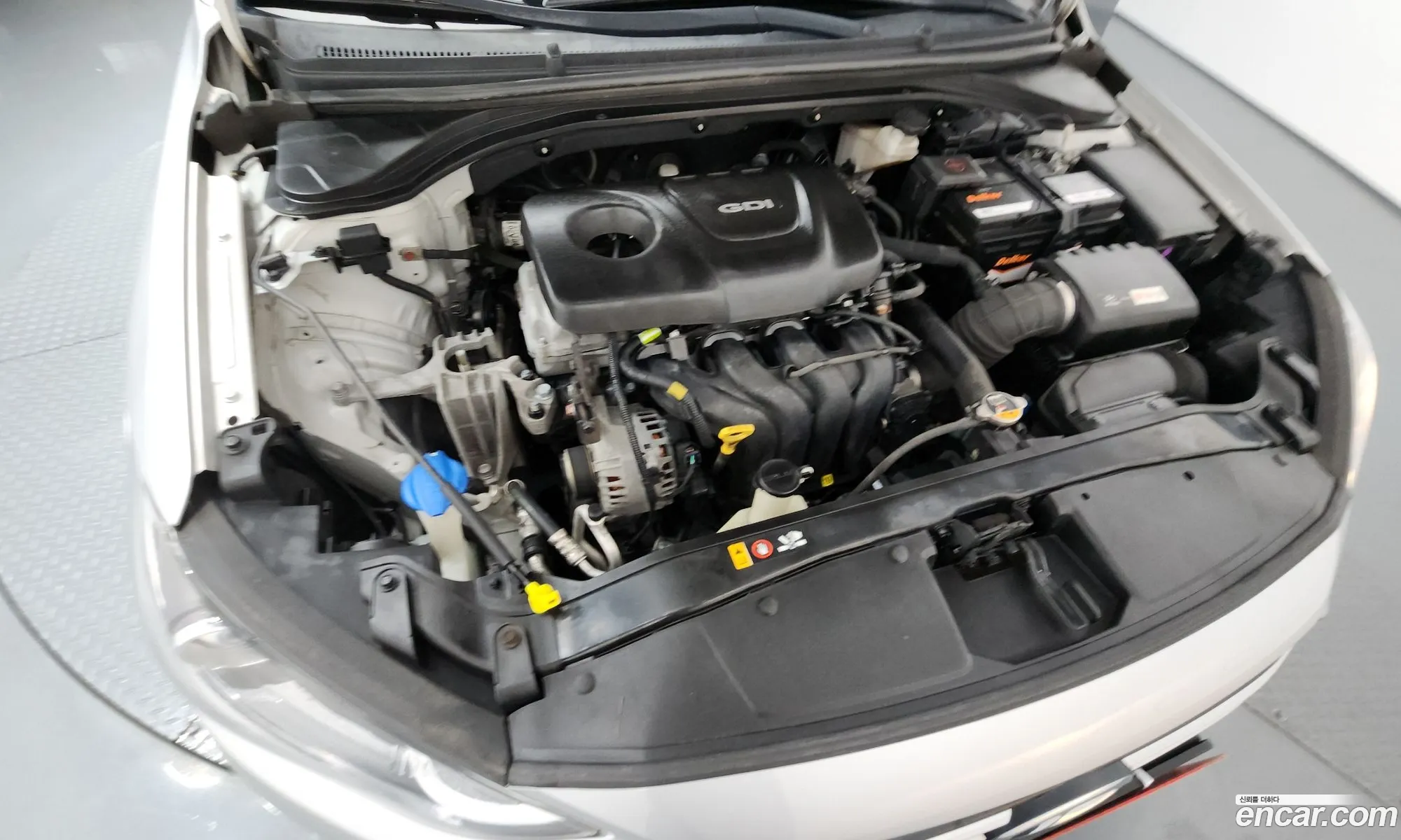 Hyundai Elantra AD 2016 — 6