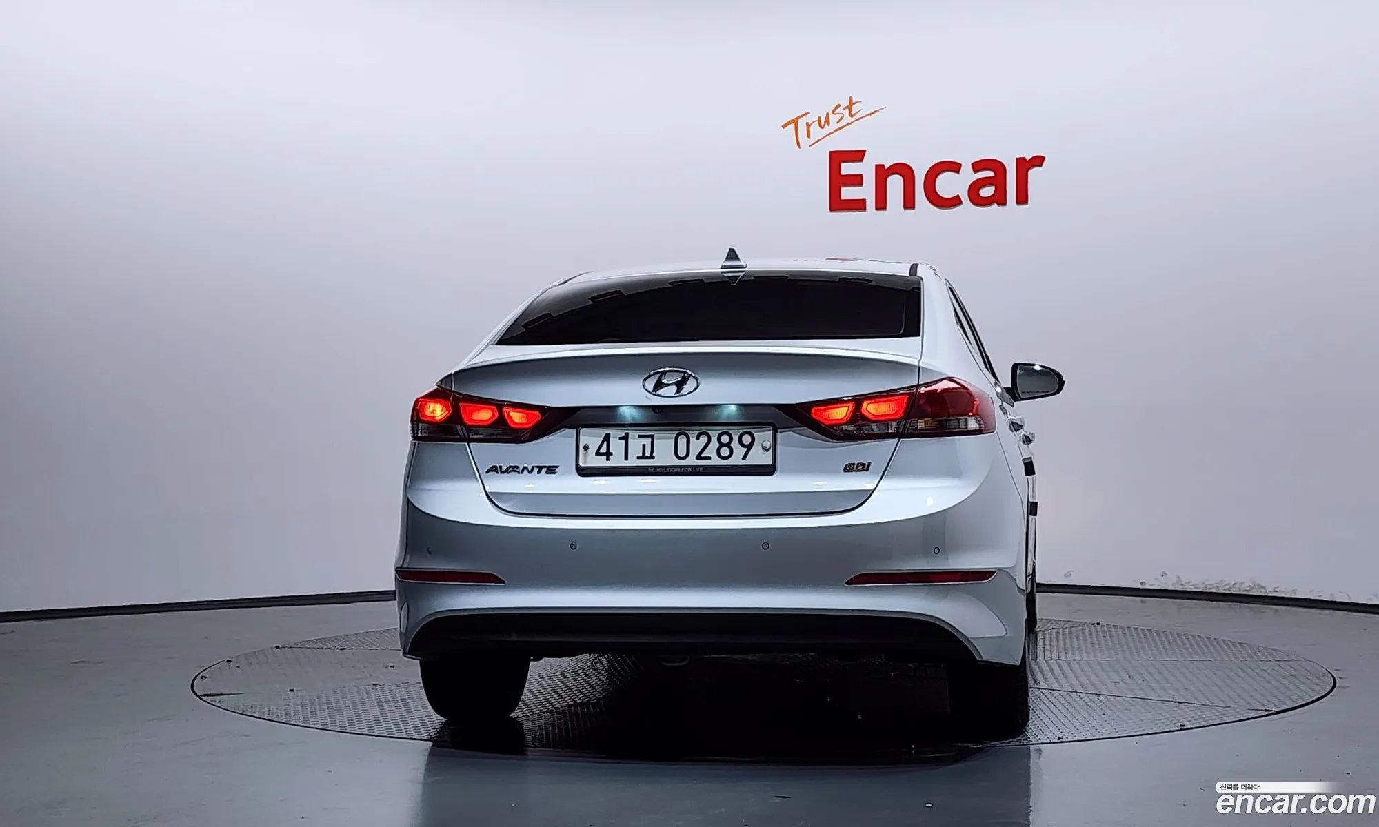 Hyundai Elantra AD 2016 — 19