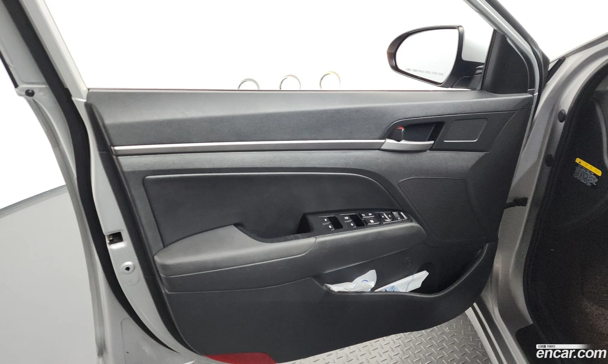 Hyundai Elantra AD 2016 — 30