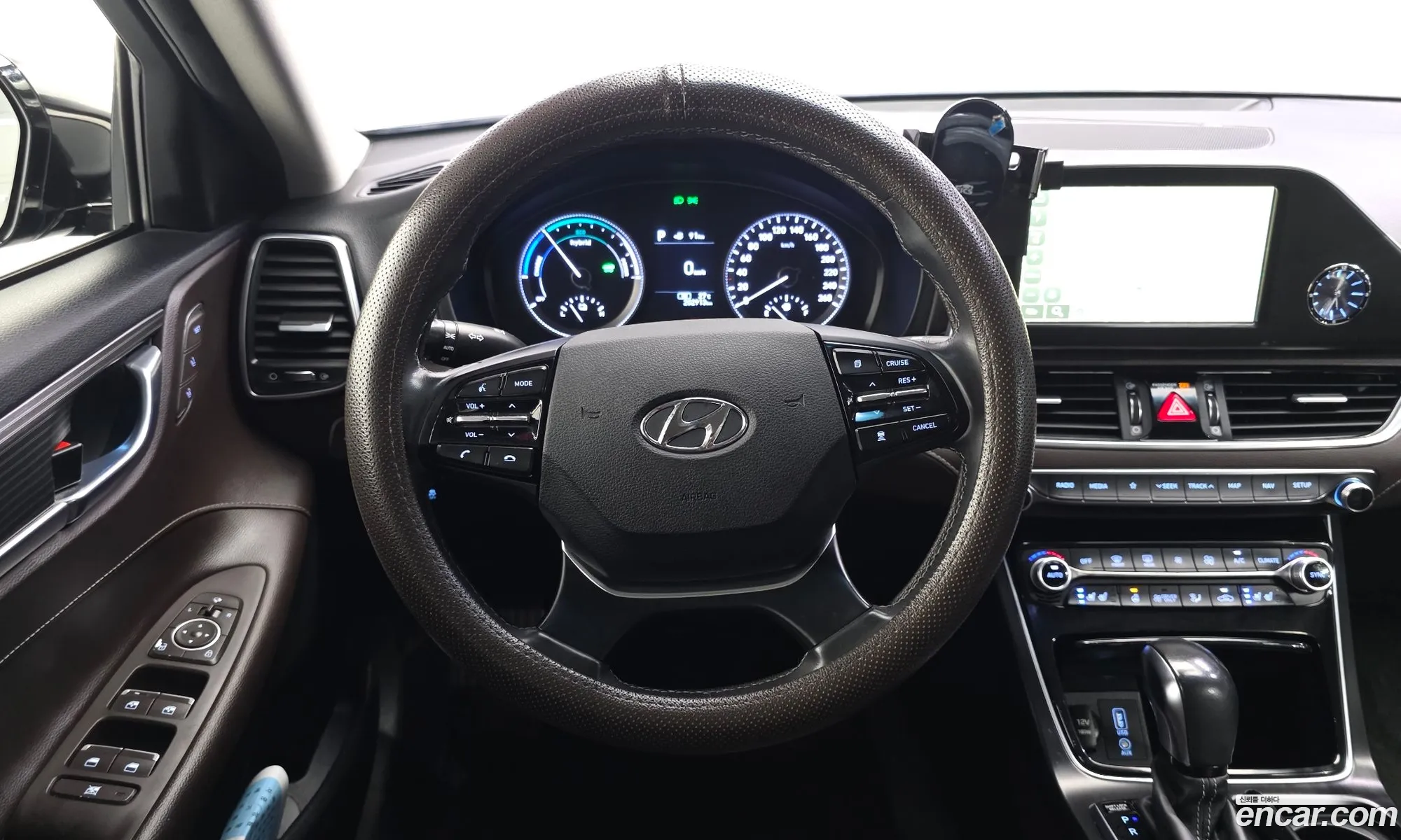 Hyundai Grandeur IG Hybrid 2019 — 15