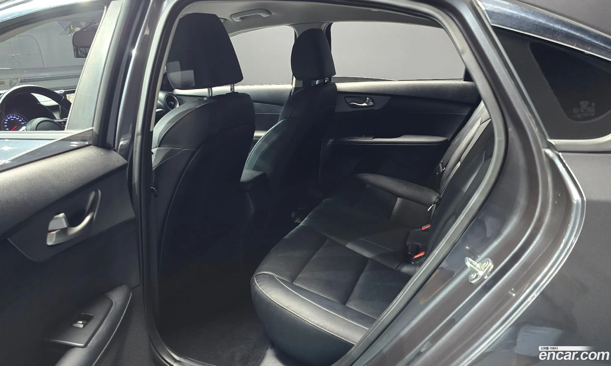 Kia K3 2019 — 9