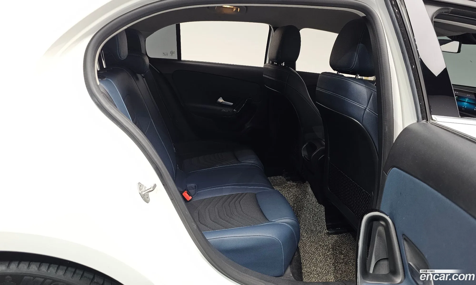 Mercedes-Benz A-Class W177 2019 — 32