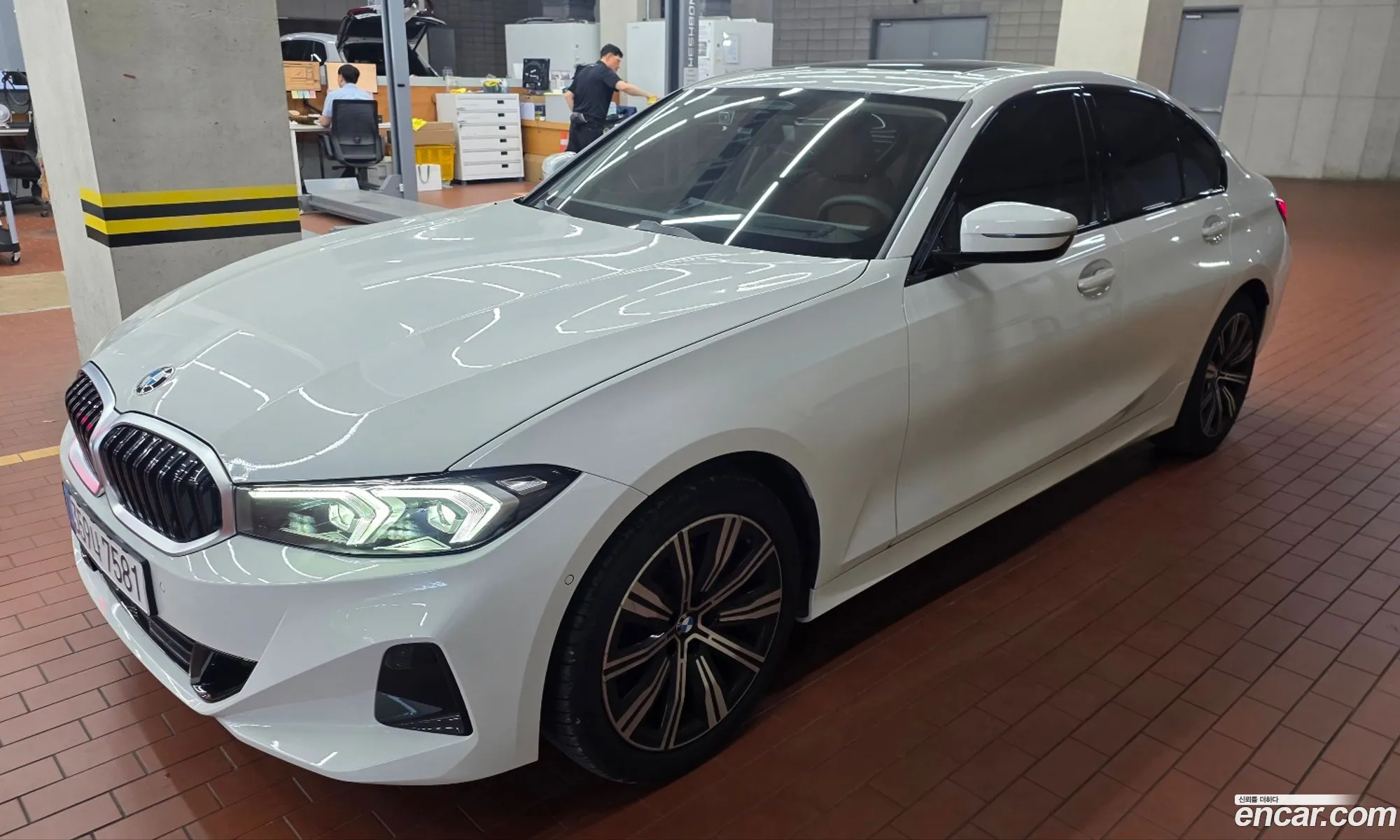 BMW 3 Series 2025 — 9