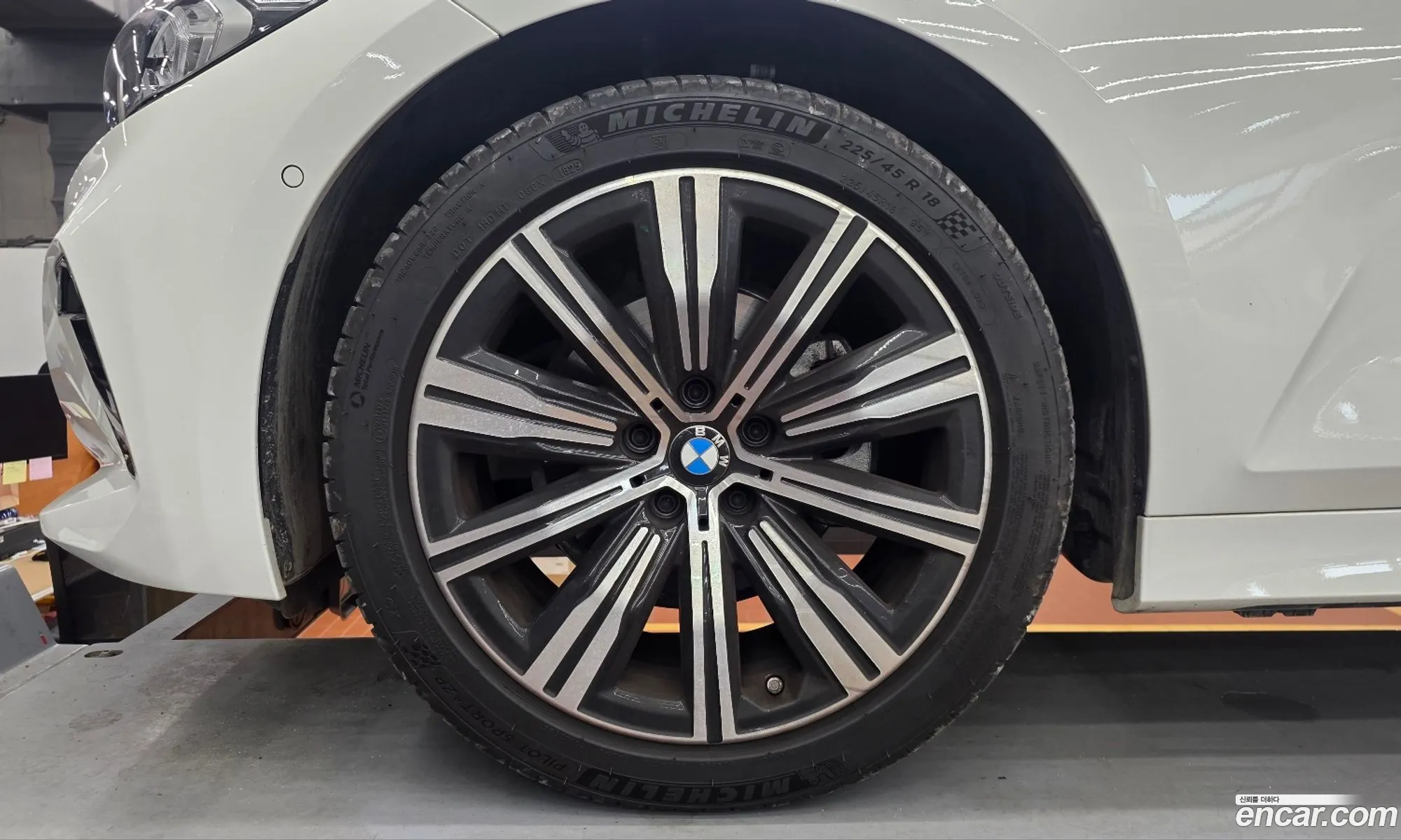 BMW 3 Series 2025 — 8