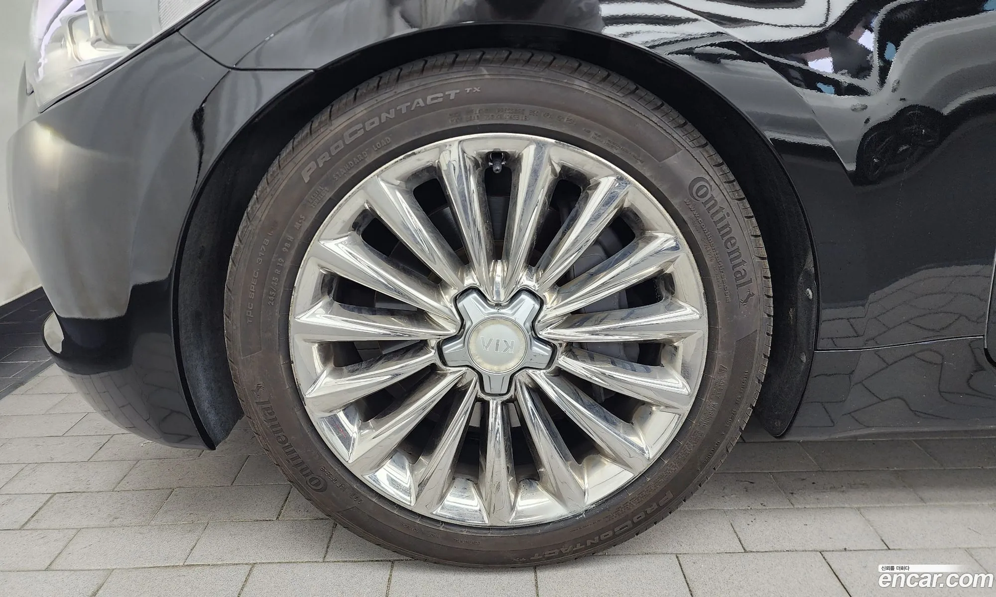 Kia K9 2016 — 12
