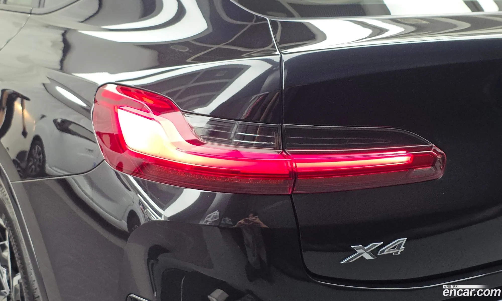 BMW X4 2023 — 2