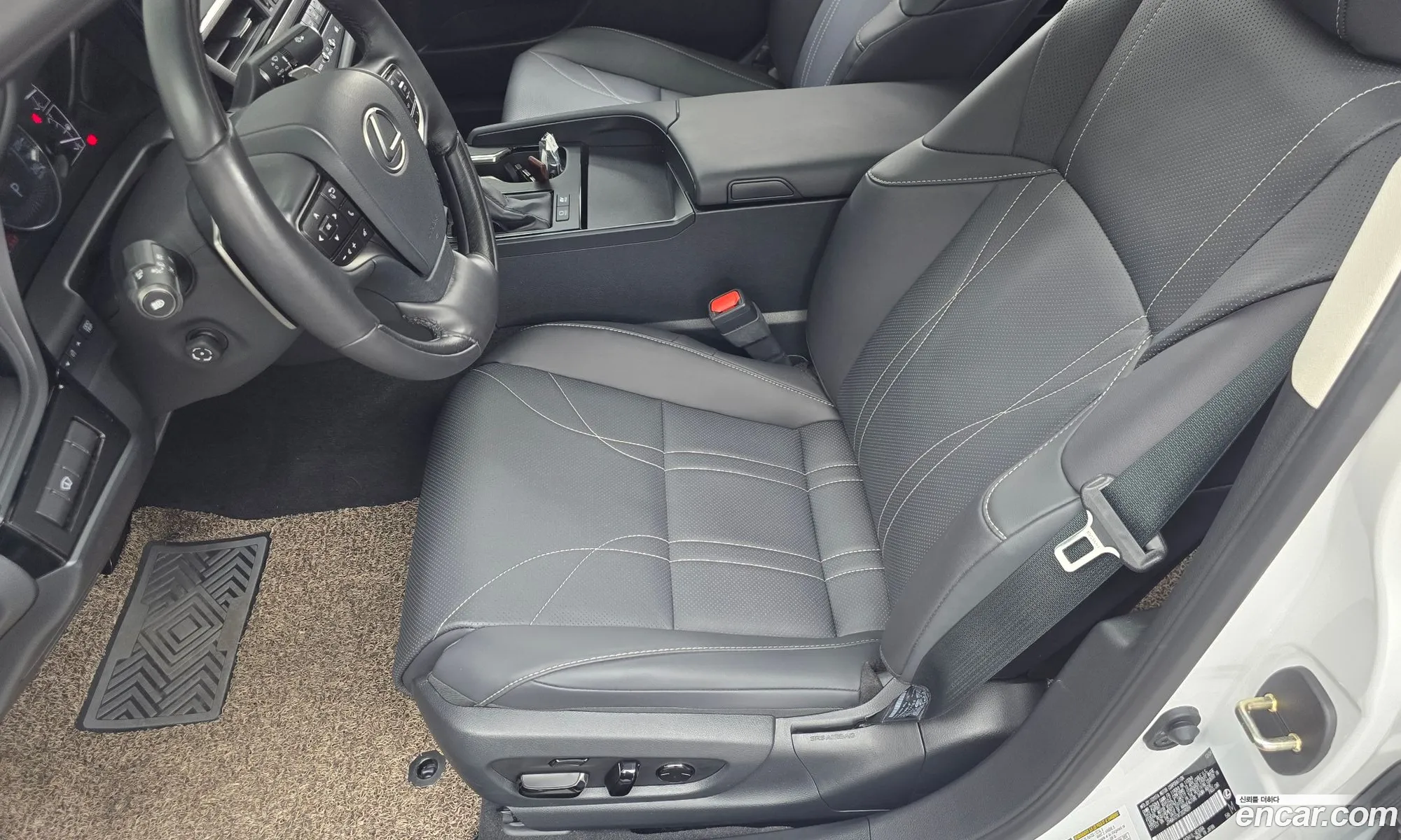 Lexus ES300h 7th Gen 2025 JTHBA1C1XT2029089 — 3