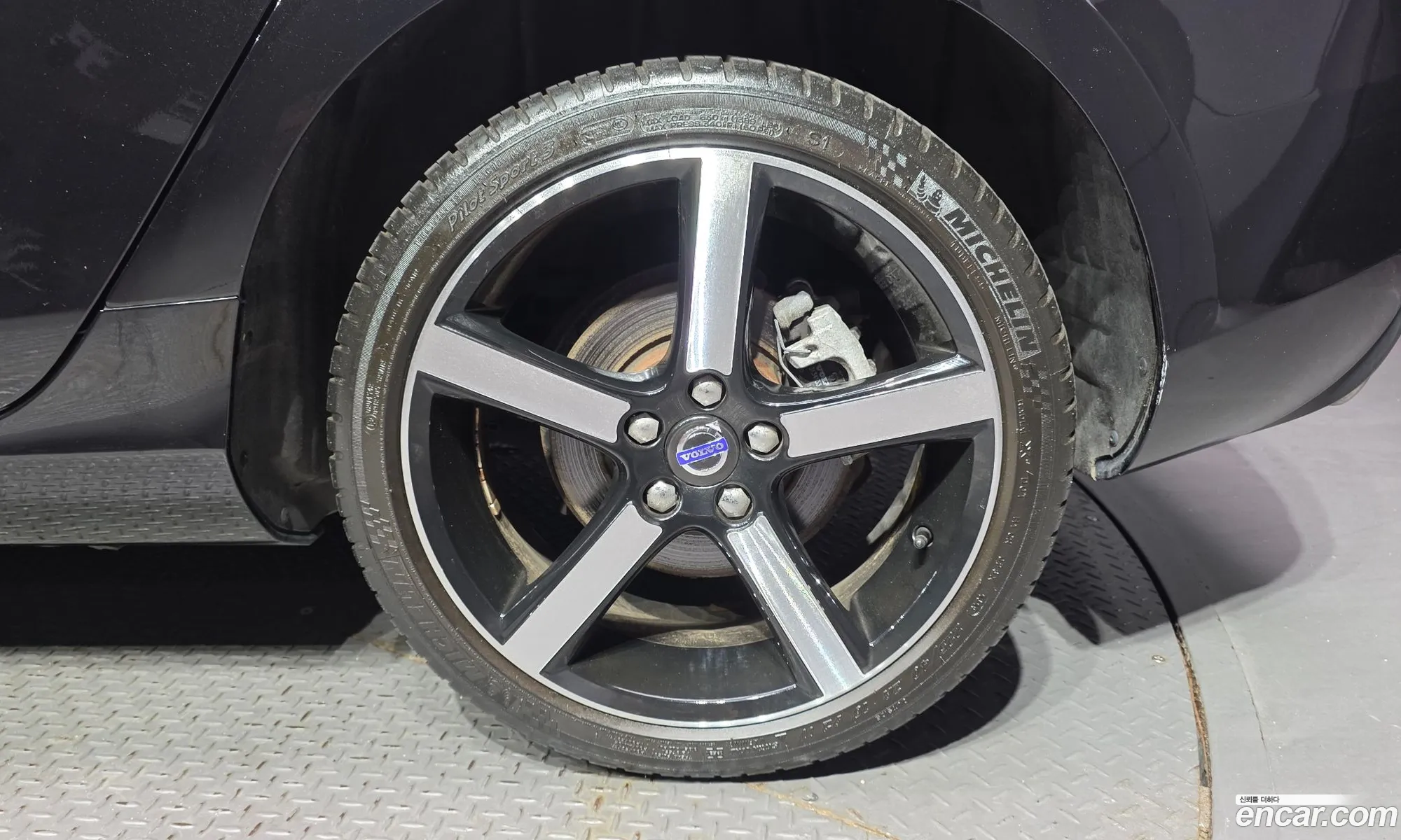 Volvo V40 2016 YV1MV40LDG2316077 — 31