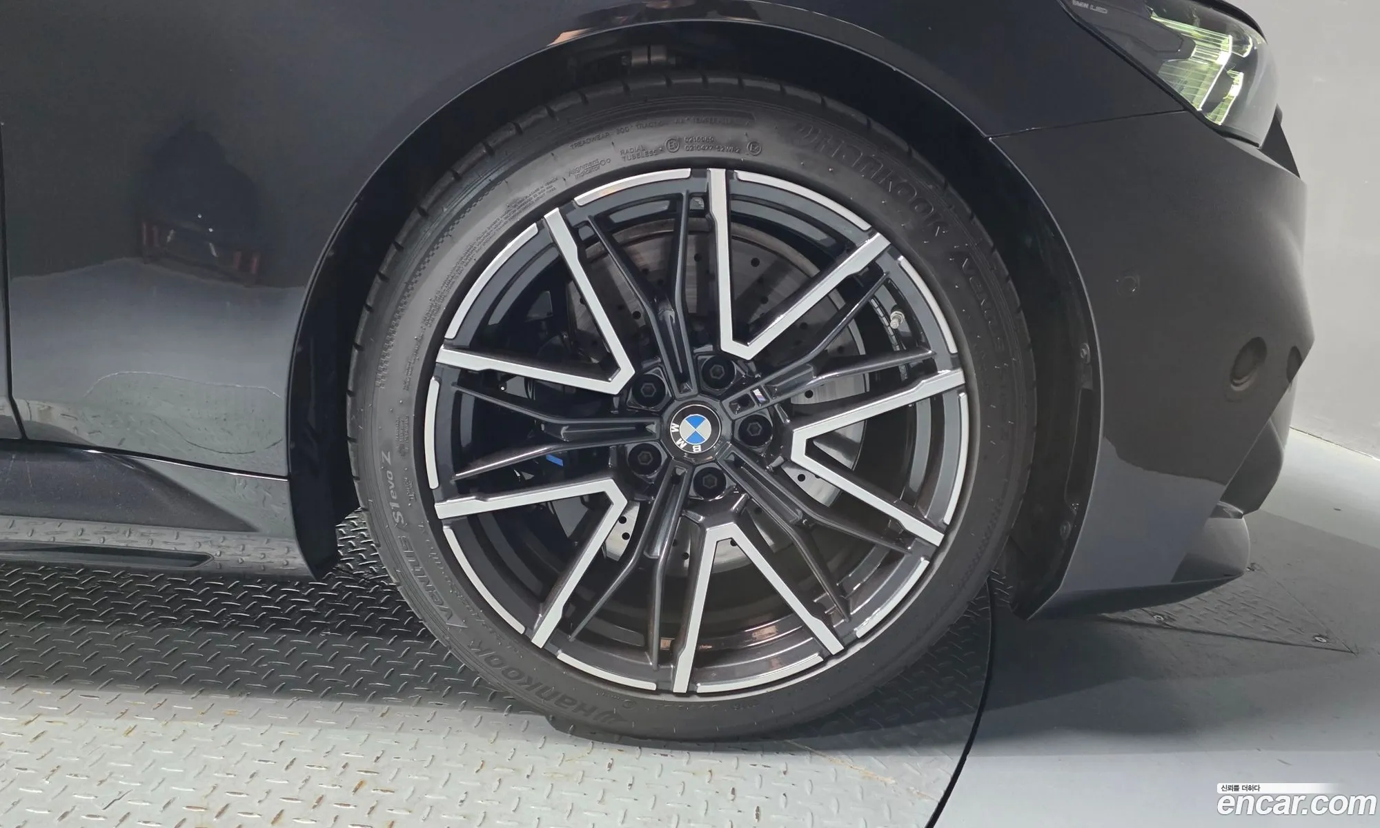 BMW M5 2025 WBS81FK03TCV75351 — 23