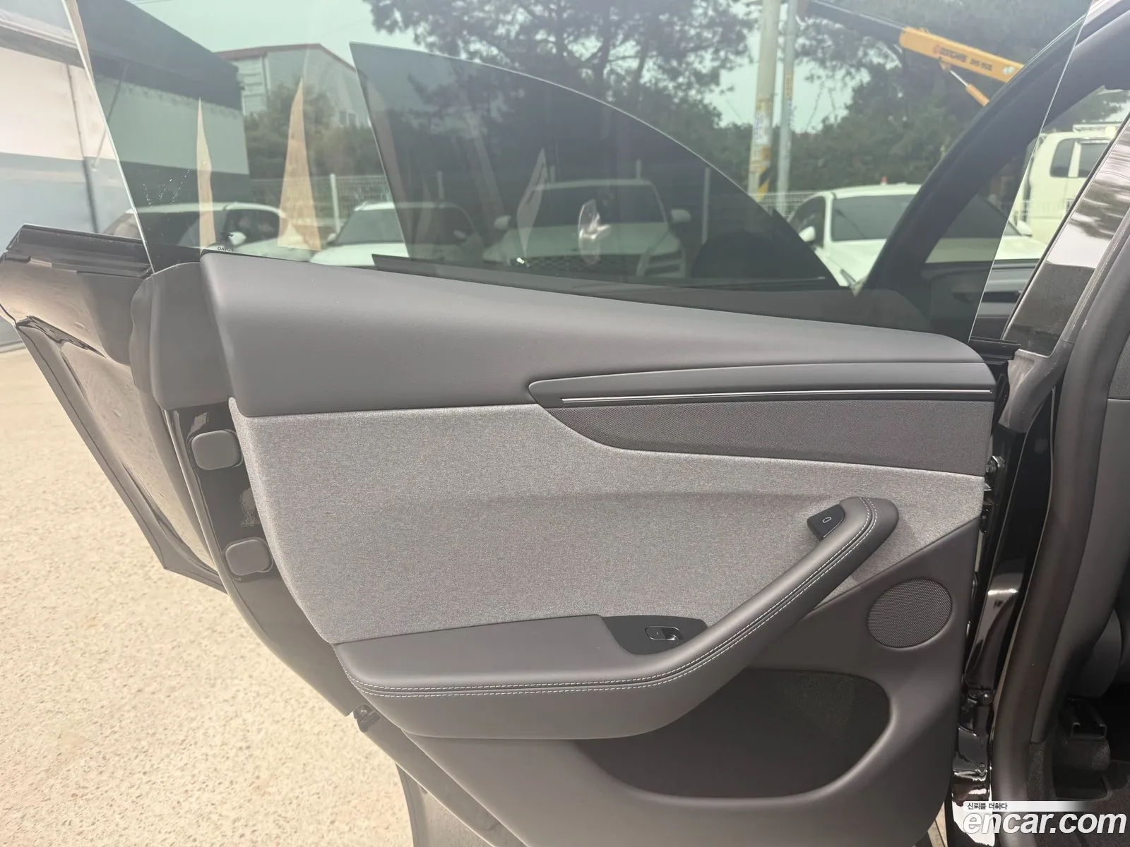 Tesla Model Y 2026 — 7