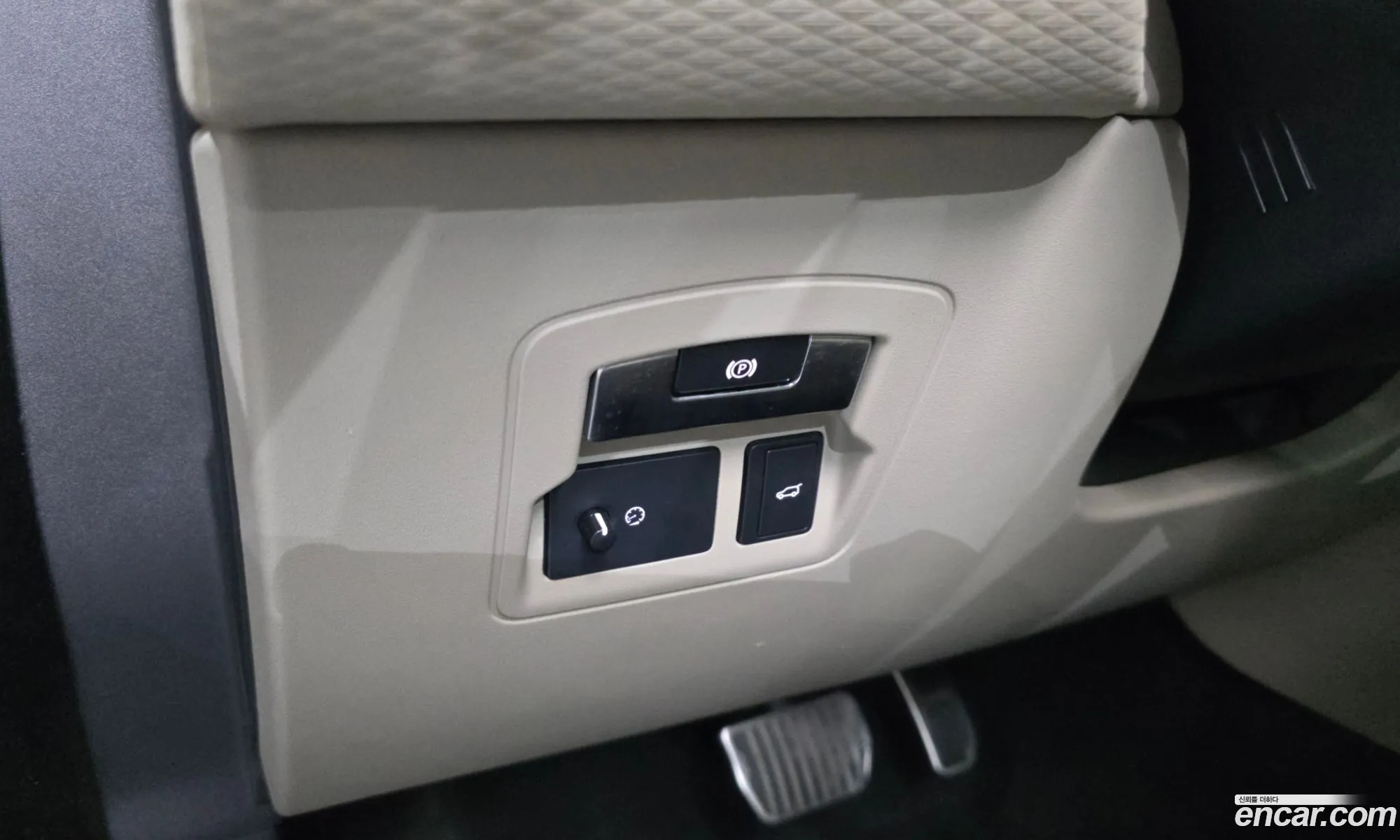 Land Rover Range Rover Velar 2017 — 35