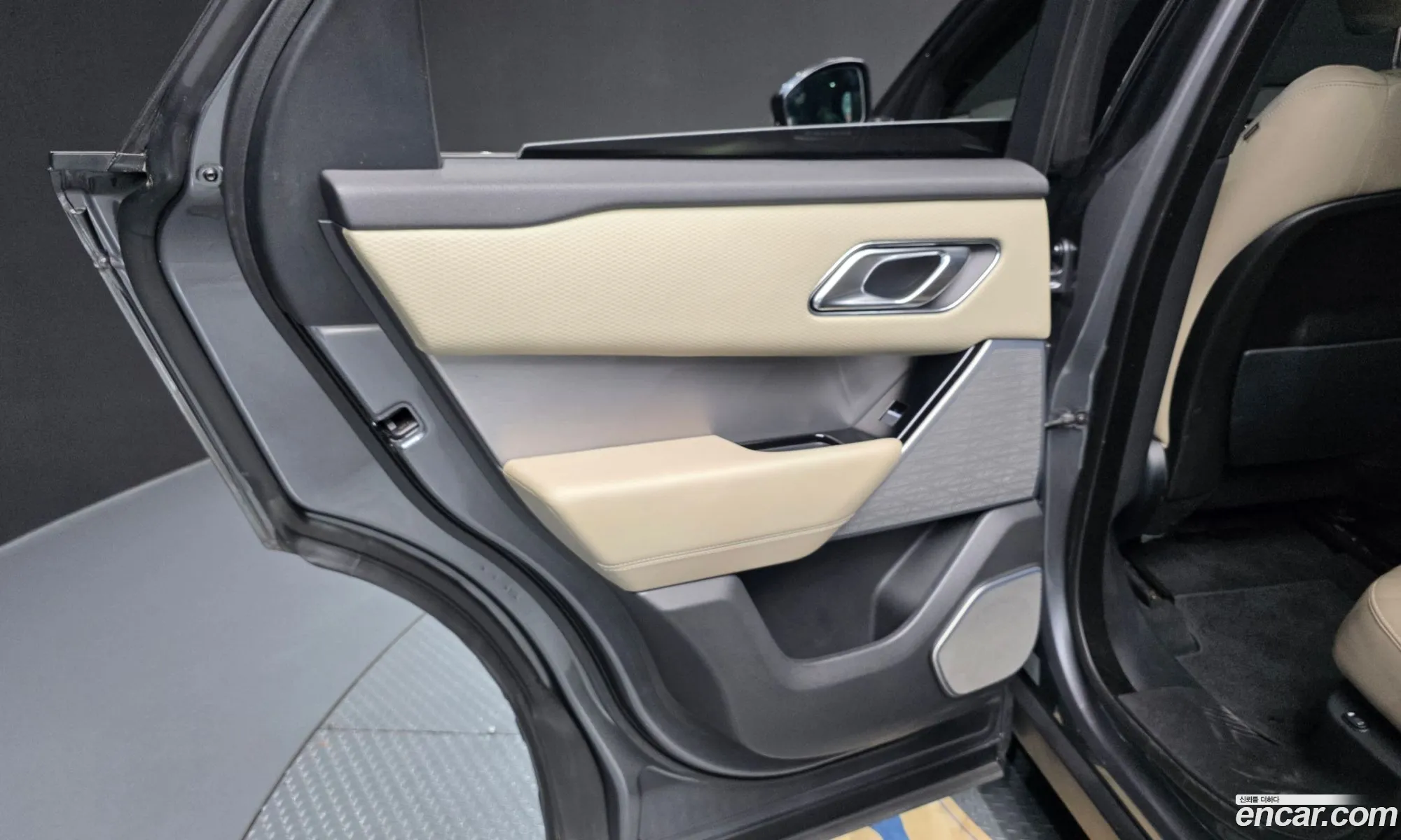 Land Rover Range Rover Velar 2017 — 8