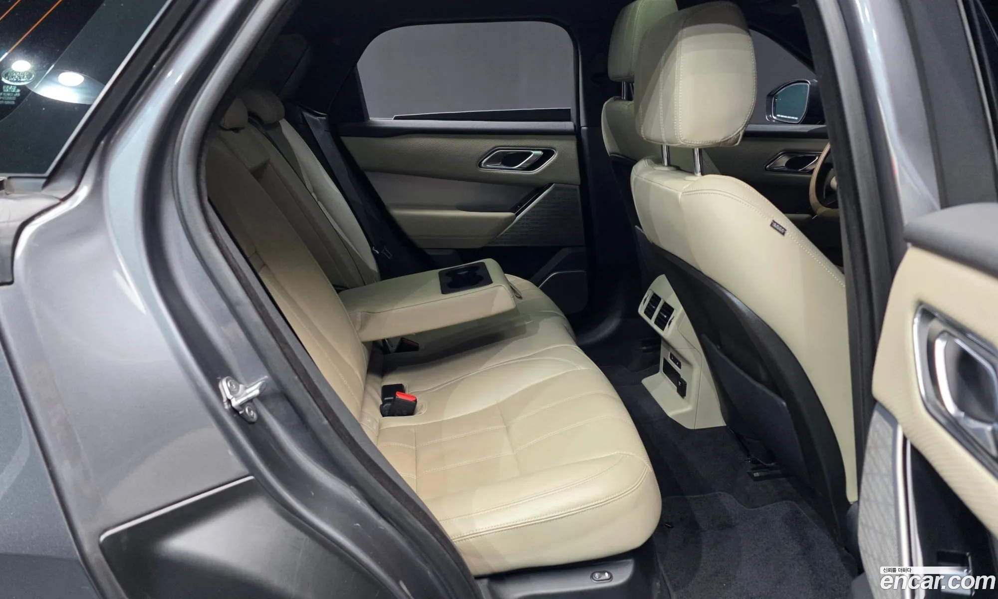 Land Rover Range Rover Velar 2017 — 37