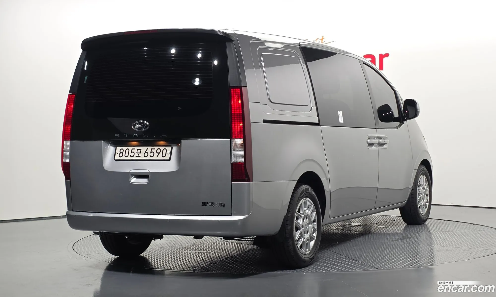 Hyundai Staria 2022 — 24