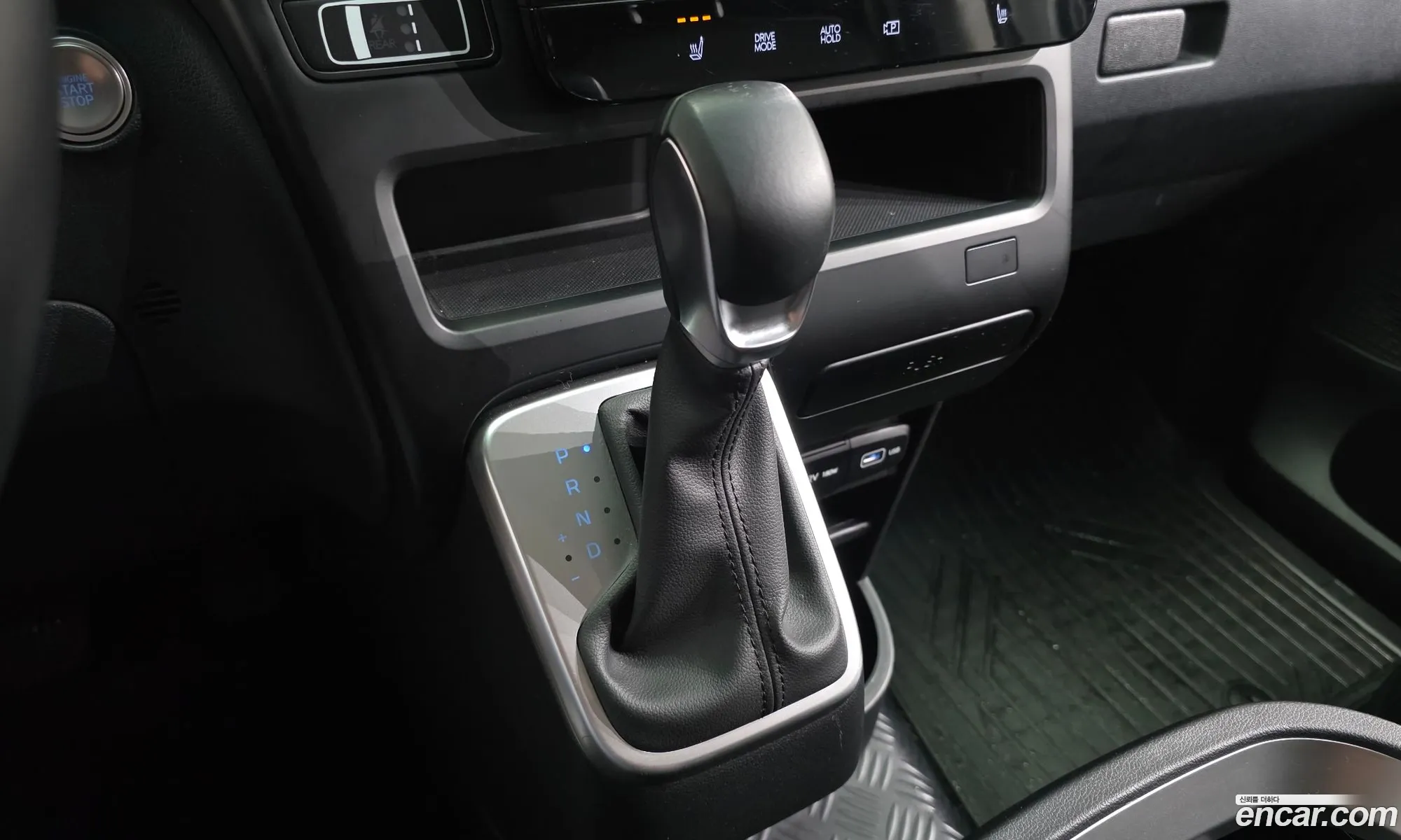 Hyundai Staria 2022 — 16