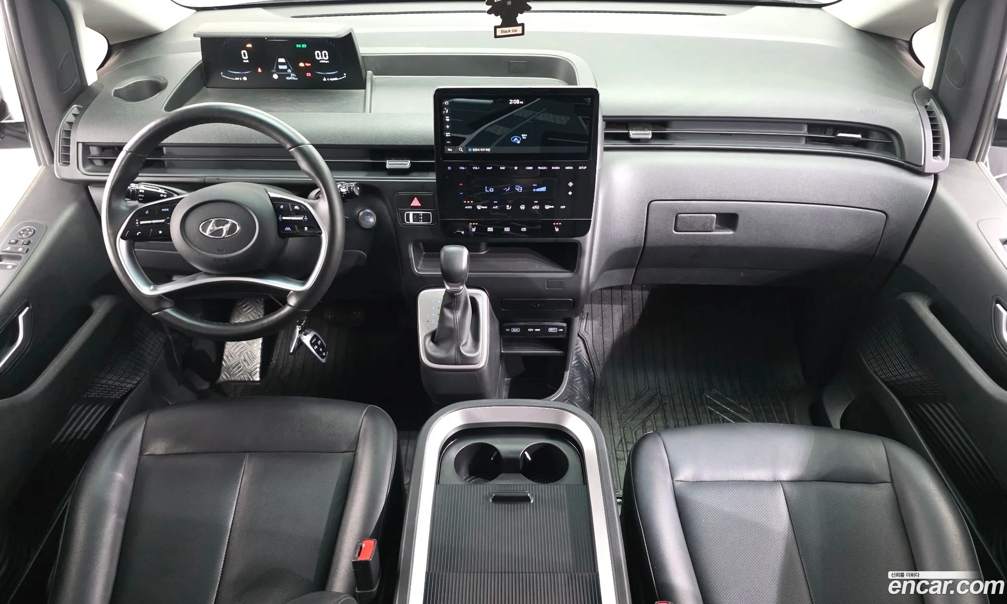 Hyundai Staria 2022 — 2