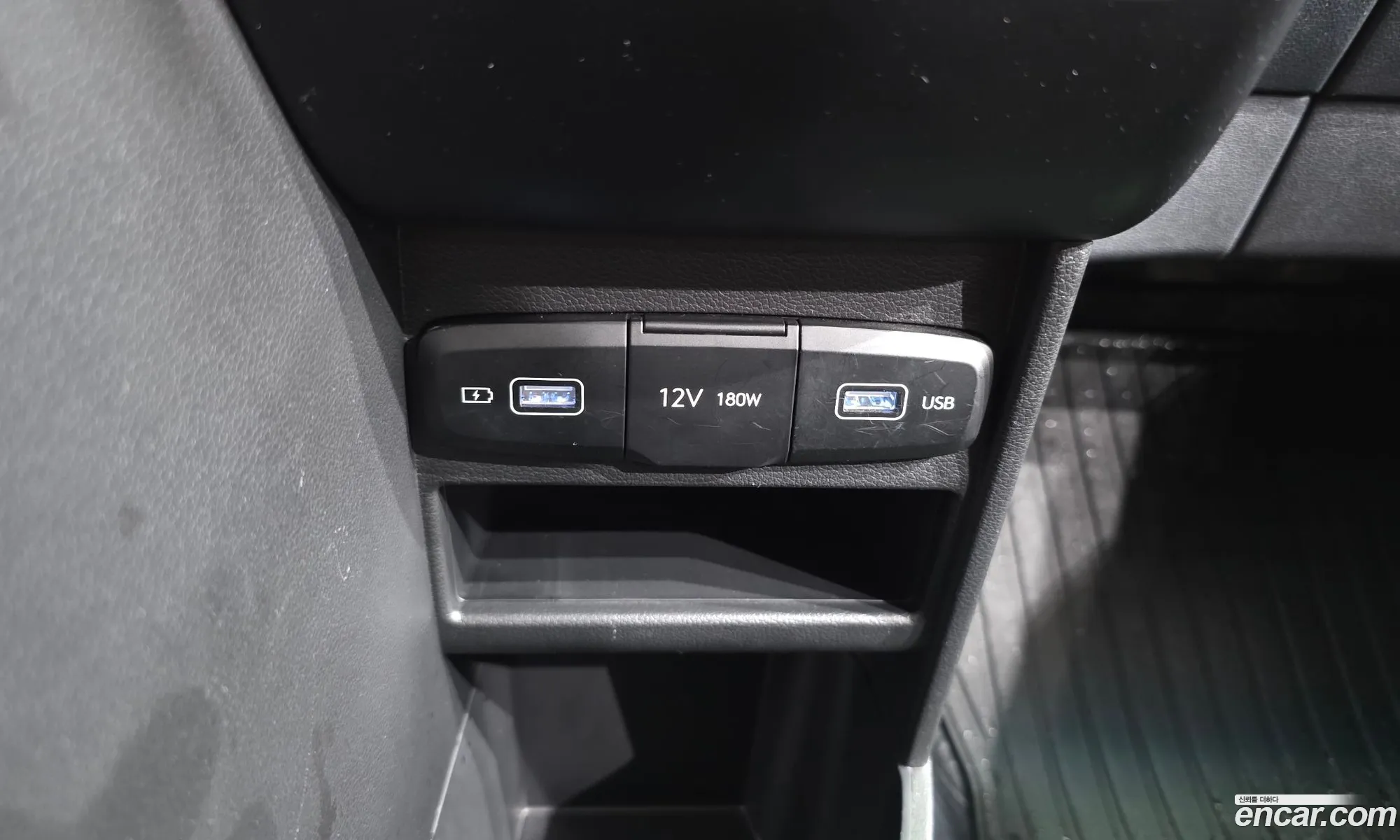 Hyundai Staria 2022 — 31
