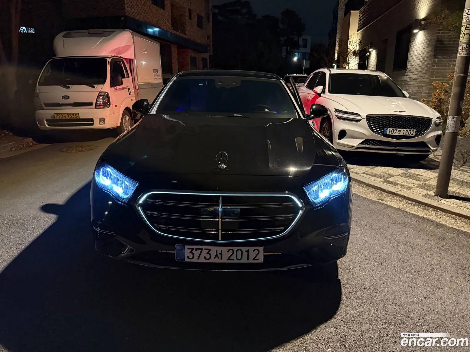 Mercedes-Benz E-Class W214 2025 — 11