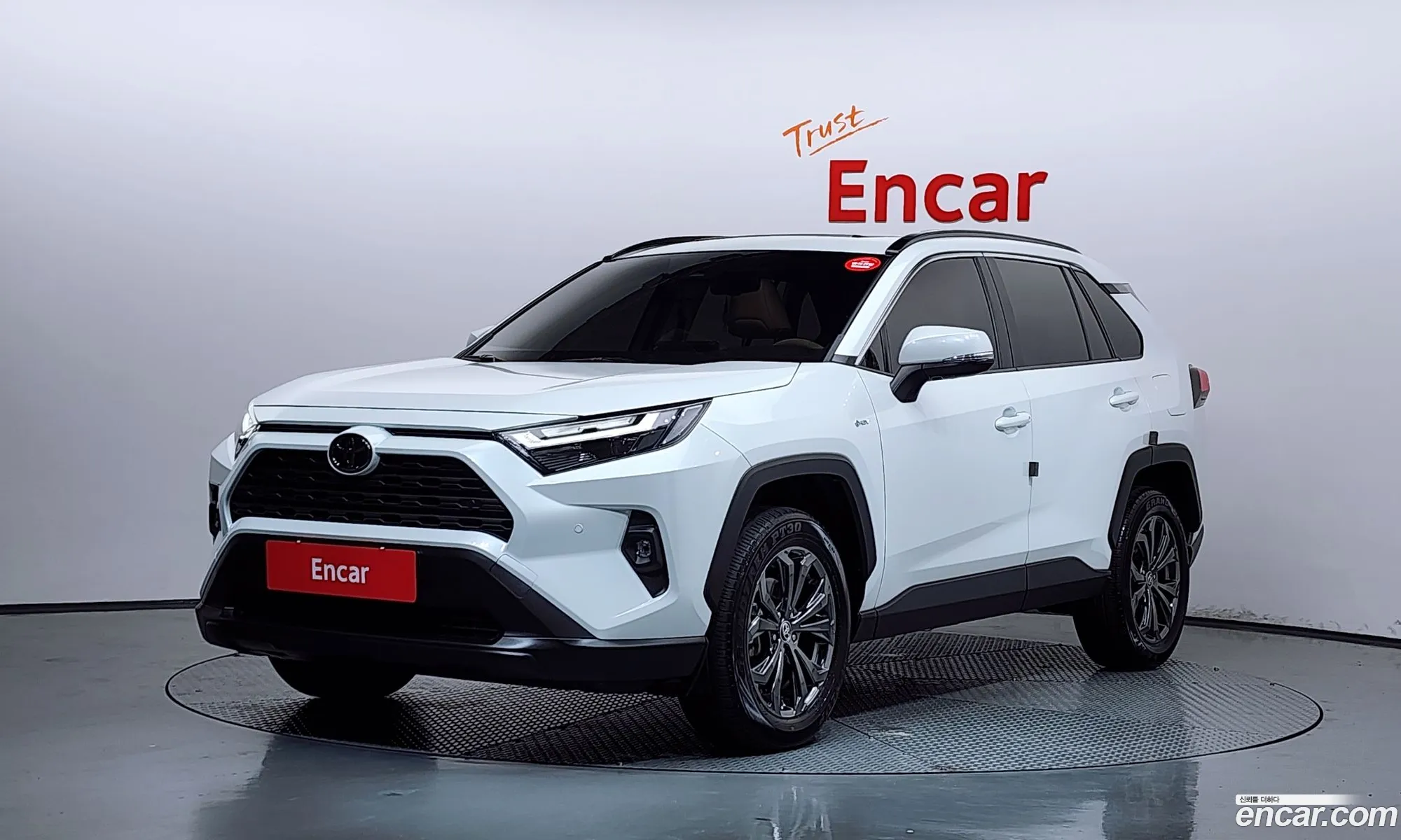 Toyota RAV4 2025 JTMX2RFVXSD196007 — 16