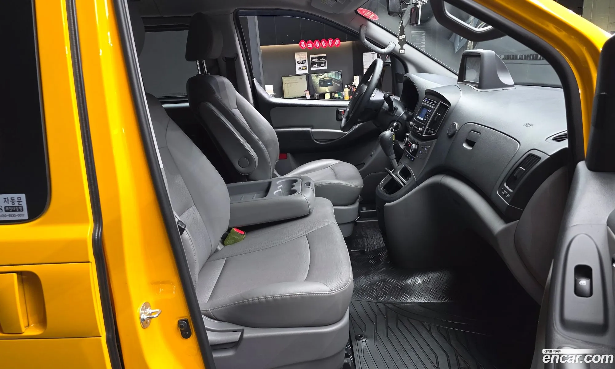 Hyundai Grand Starex 2018 — 22