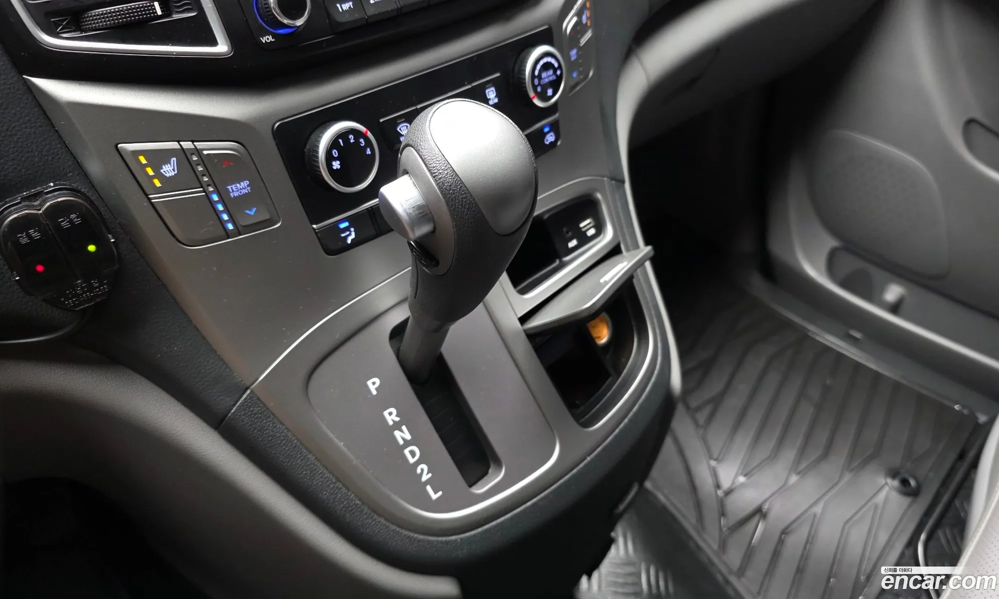 Hyundai Grand Starex 2018 — 5