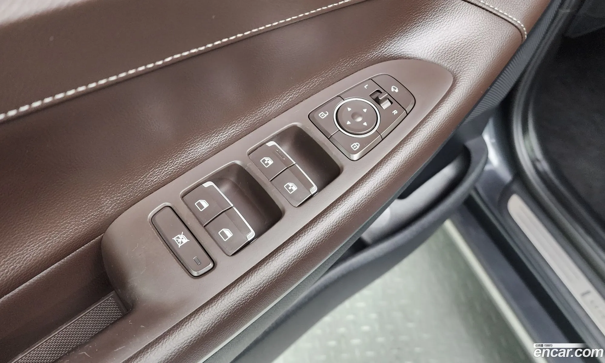 Hyundai Grandeur IG 2017 — 18