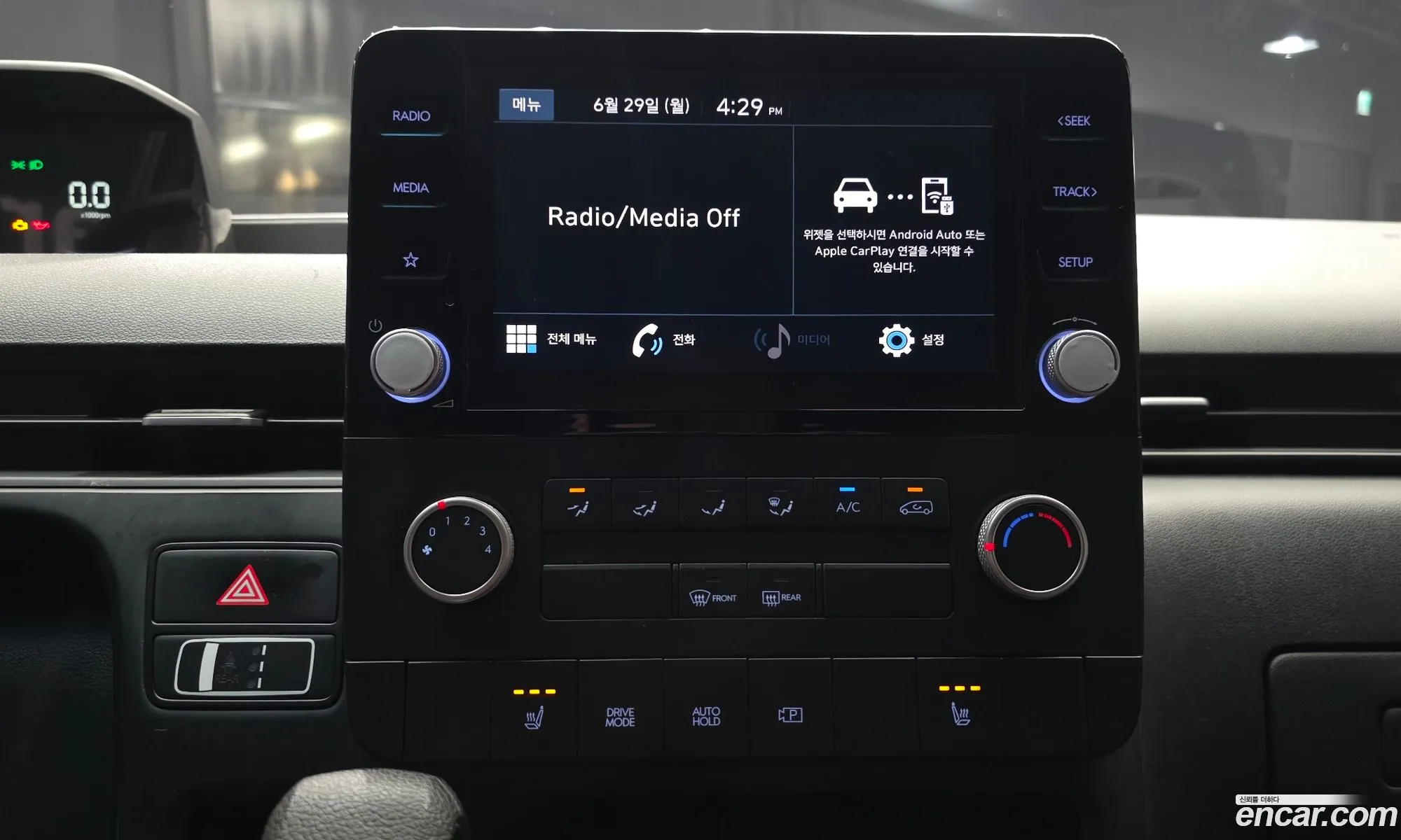 Hyundai Staria 2022 — 7
