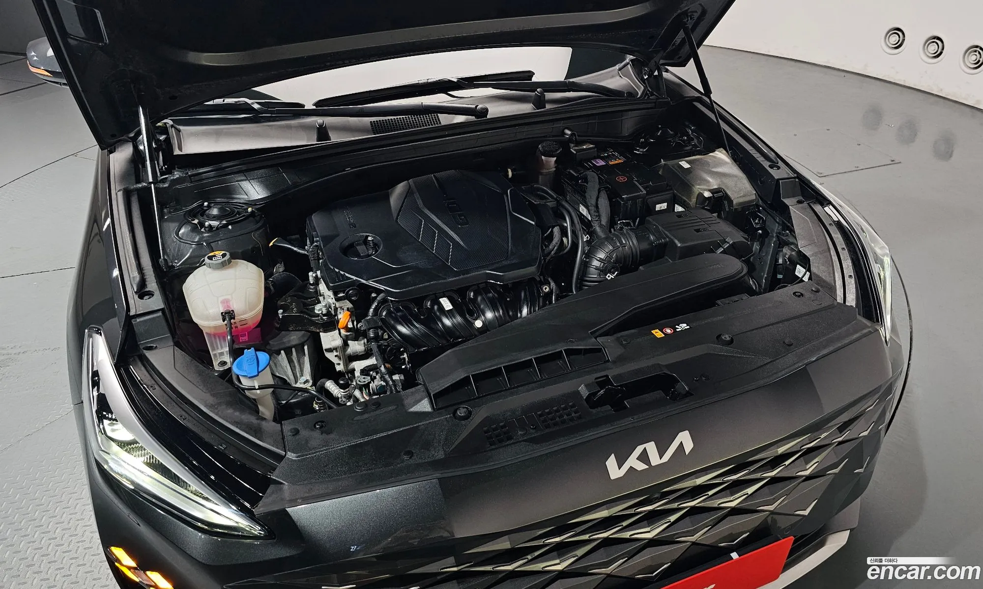 Kia K8 2021 — 17