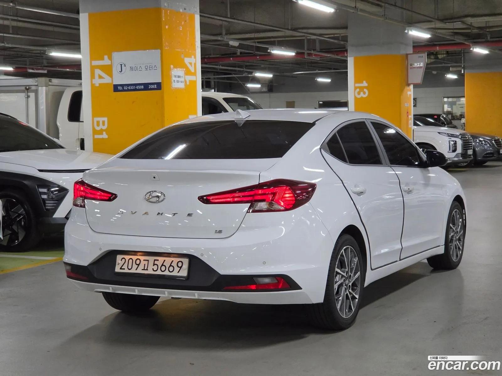 Hyundai Elantra AD 2019 — 3