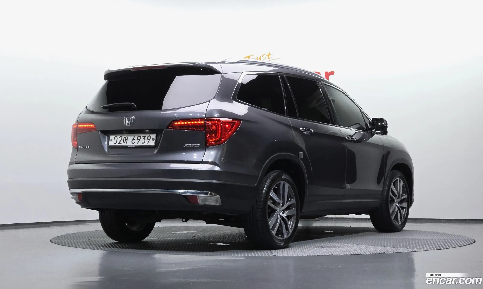 Honda Pilot 2018 5FNYF6850JB200505 — 11
