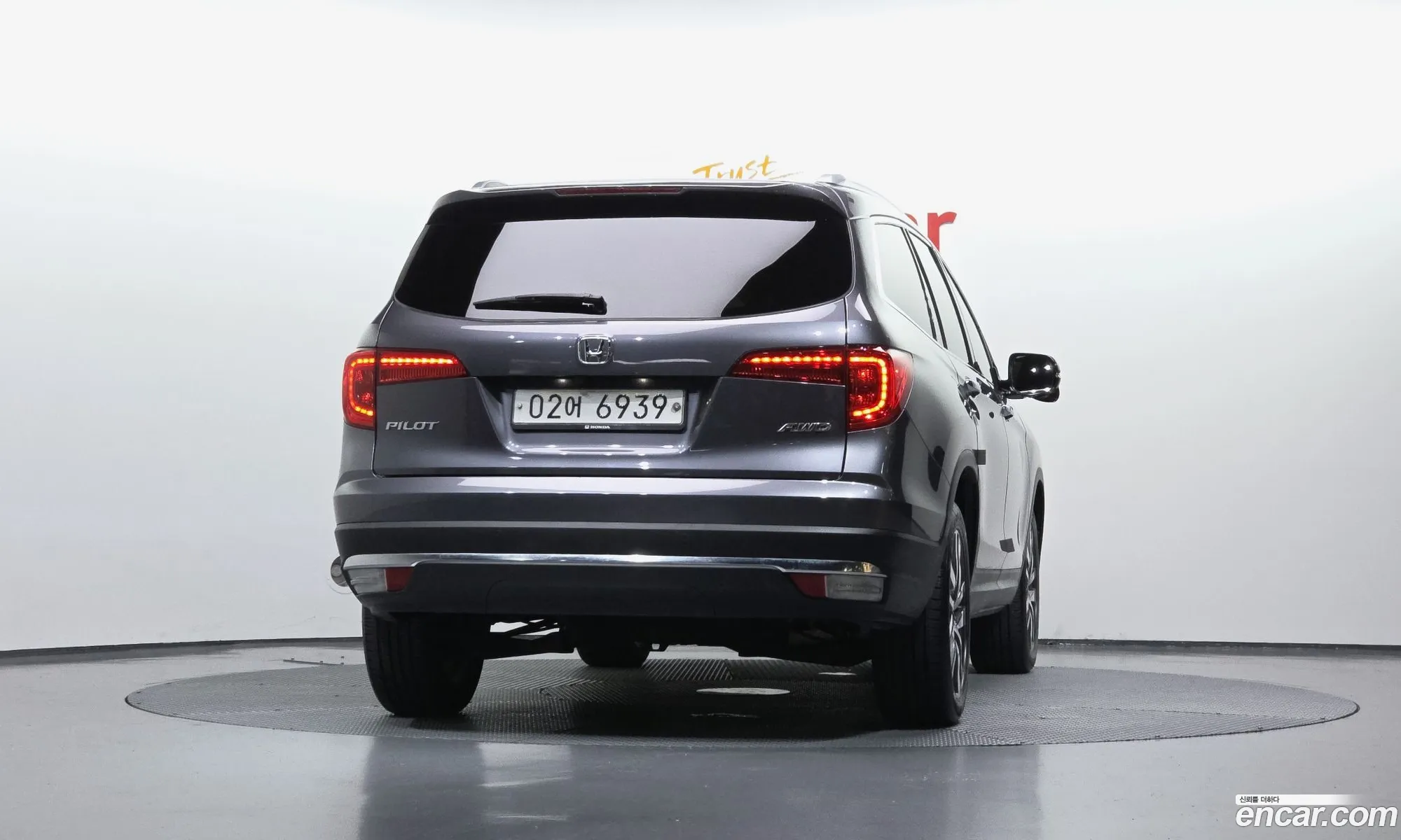 Honda Pilot 2018 5FNYF6850JB200505 — 9