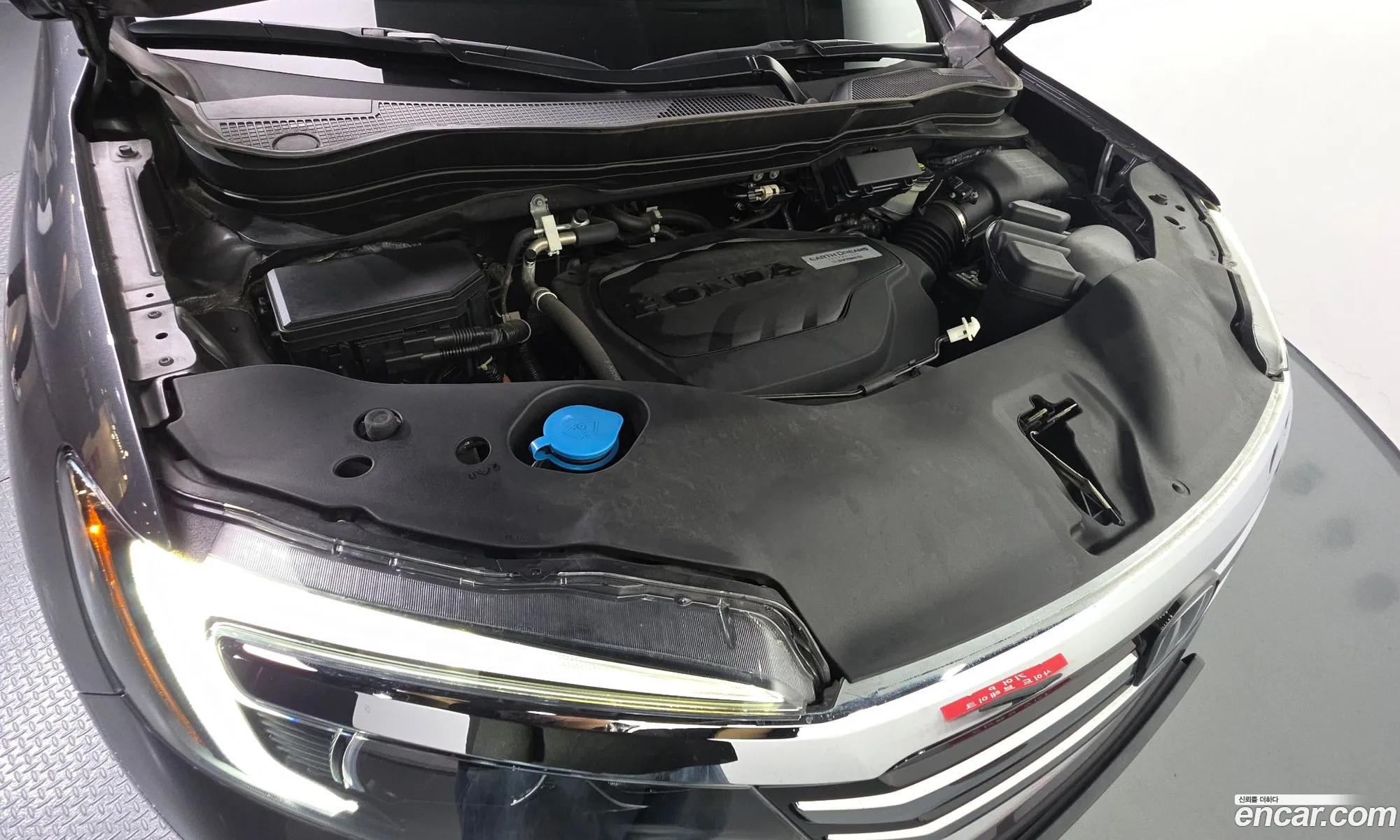 Honda Pilot 2018 5FNYF6850JB200505 — 2