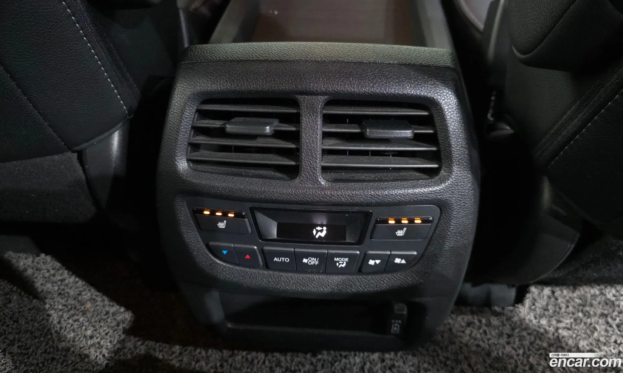 Honda Pilot 2018 5FNYF6850JB200505 — 20