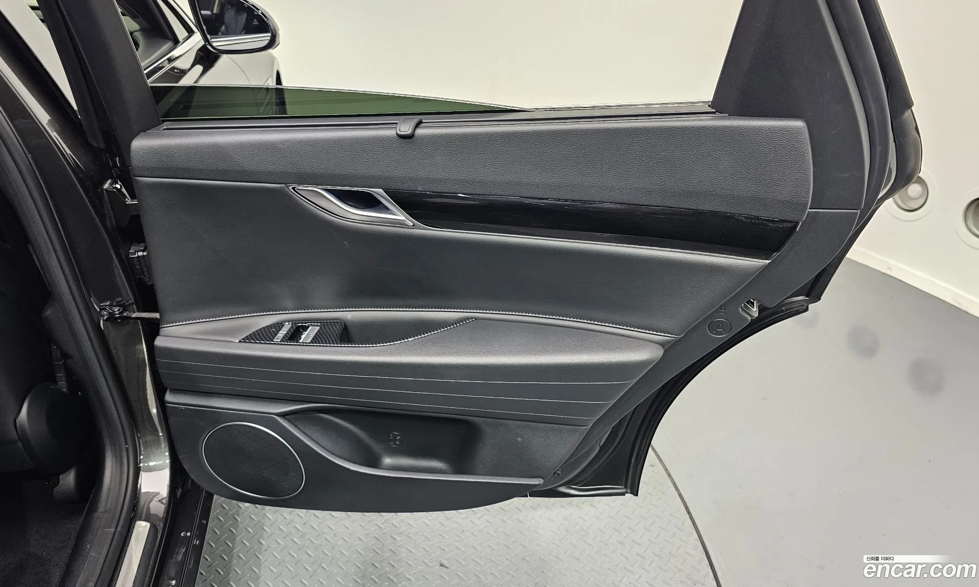 Genesis G80 2022 — 30