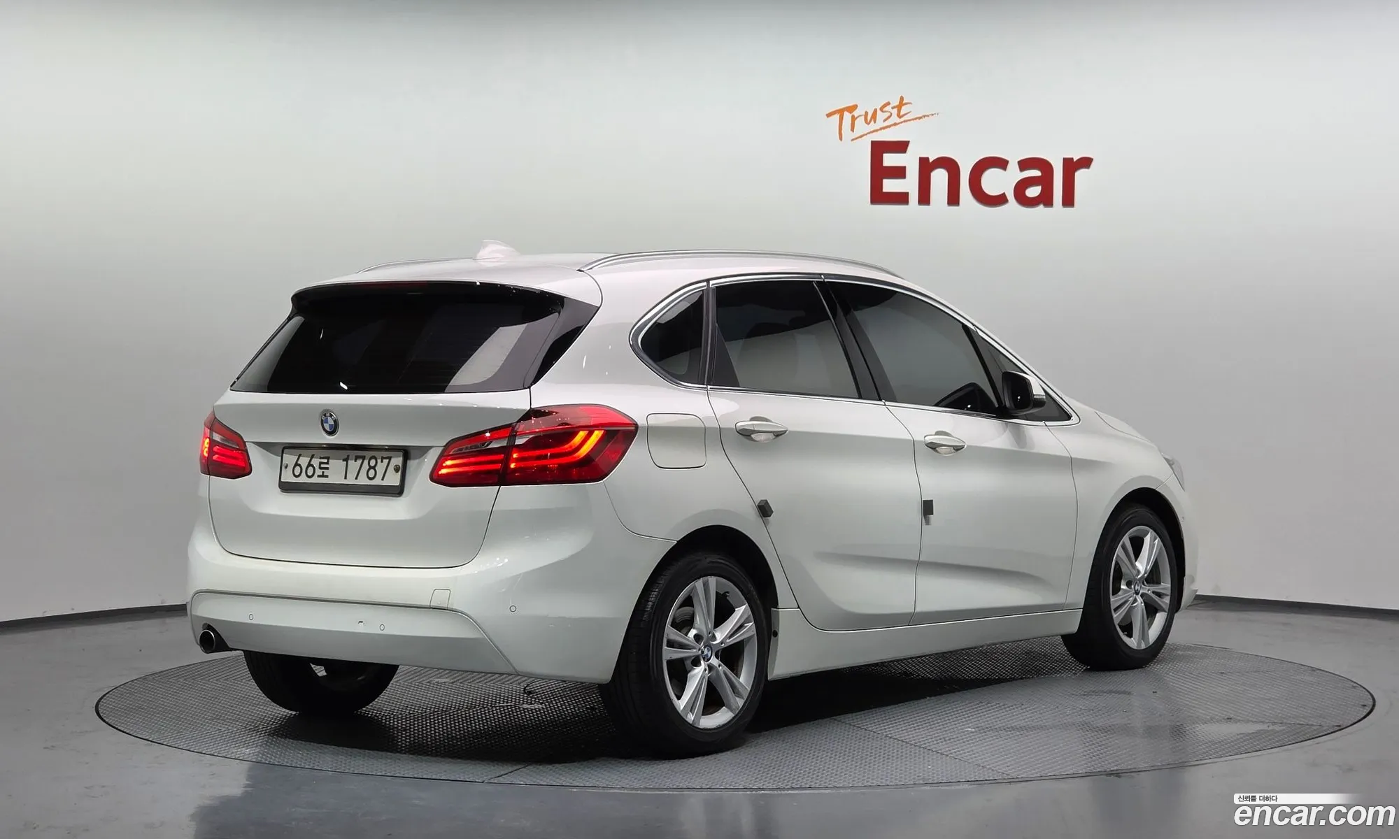 BMW 2 Series Active Tourer 2016 WBA2C1102HV900950 — 16