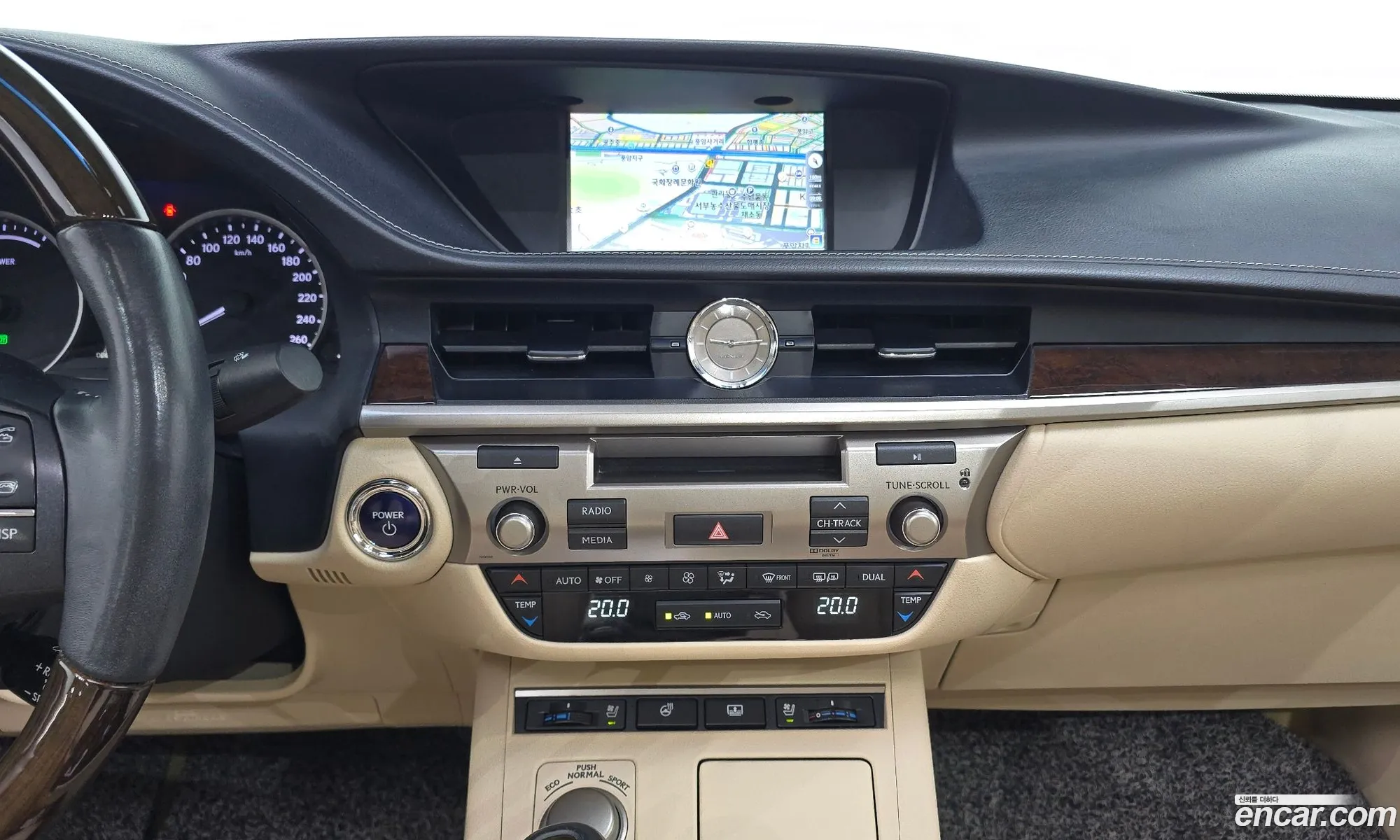 Lexus ES300h 2013 — 3