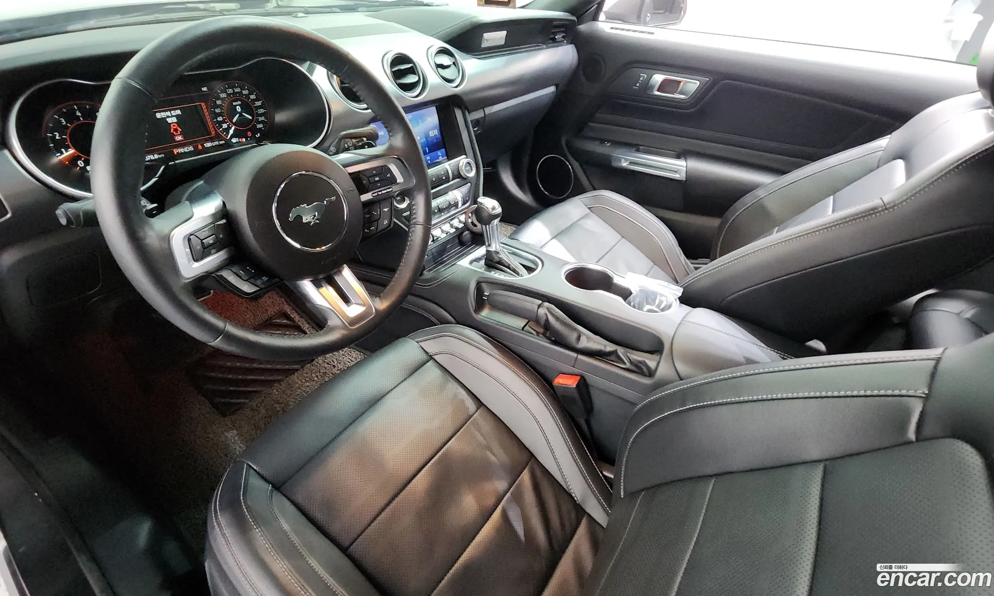 Ford Mustang 2021 — 3