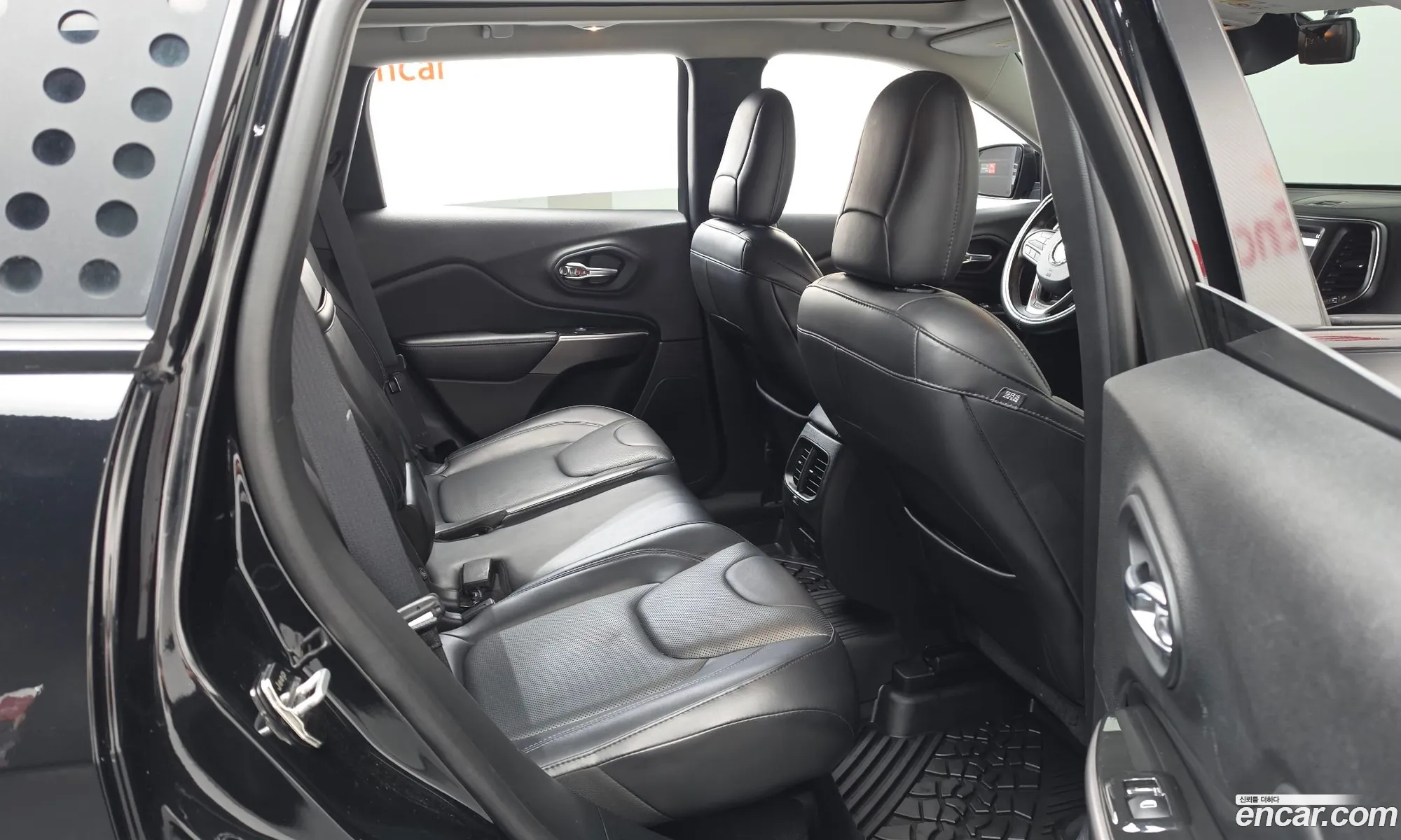 Jeep Cherokee 2019 1C4PJMCB7KD345957 — 26