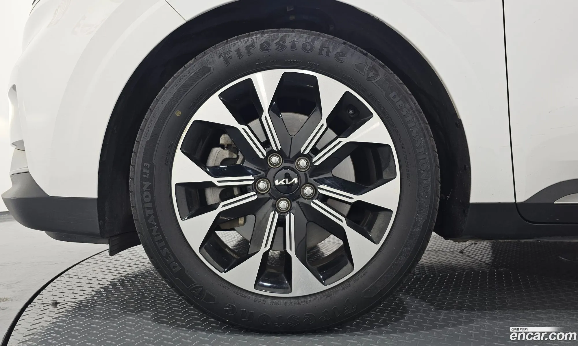 Kia Carnival 2021 — 32