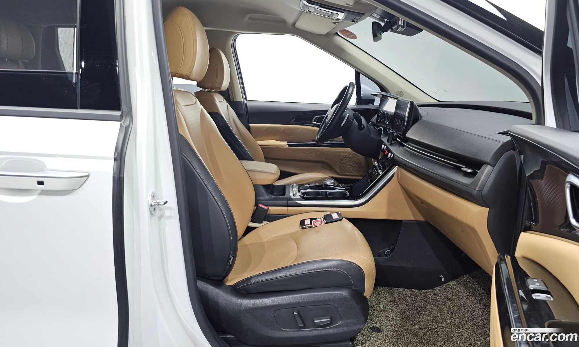 Kia Carnival 2021 — 3