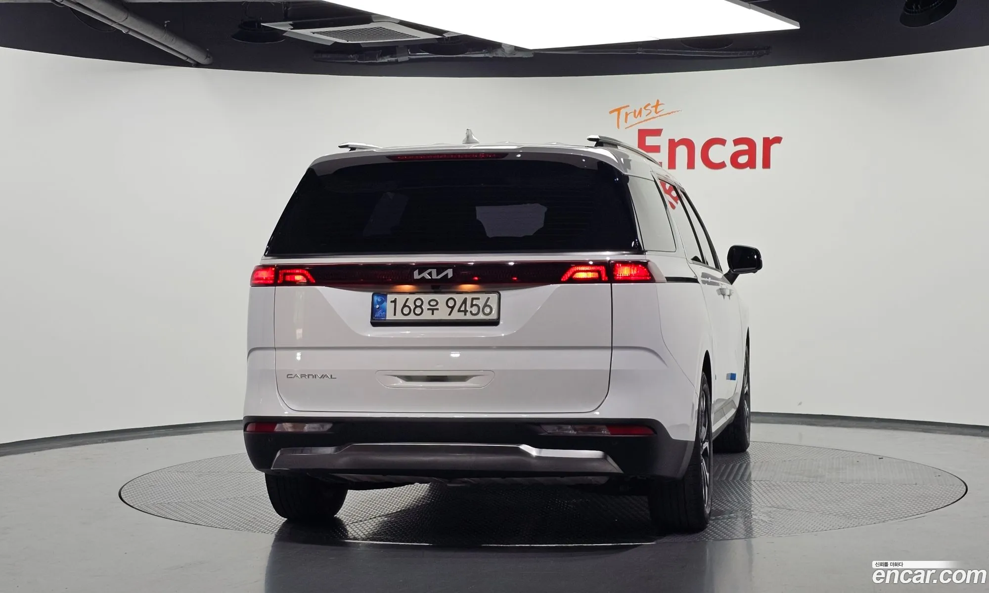 Kia Carnival 2021 — 11