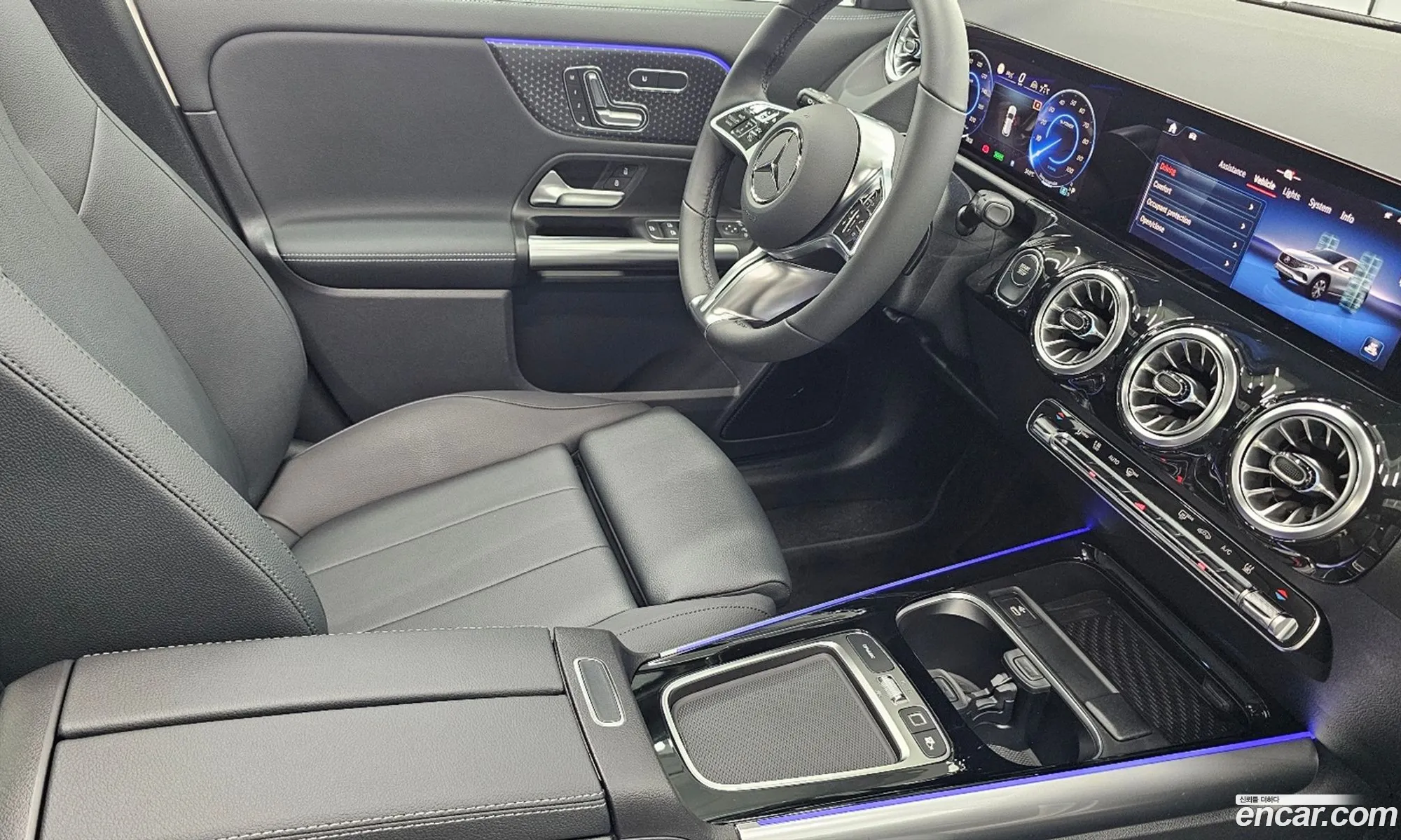 Mercedes-Benz EQA H243 2025 — 8
