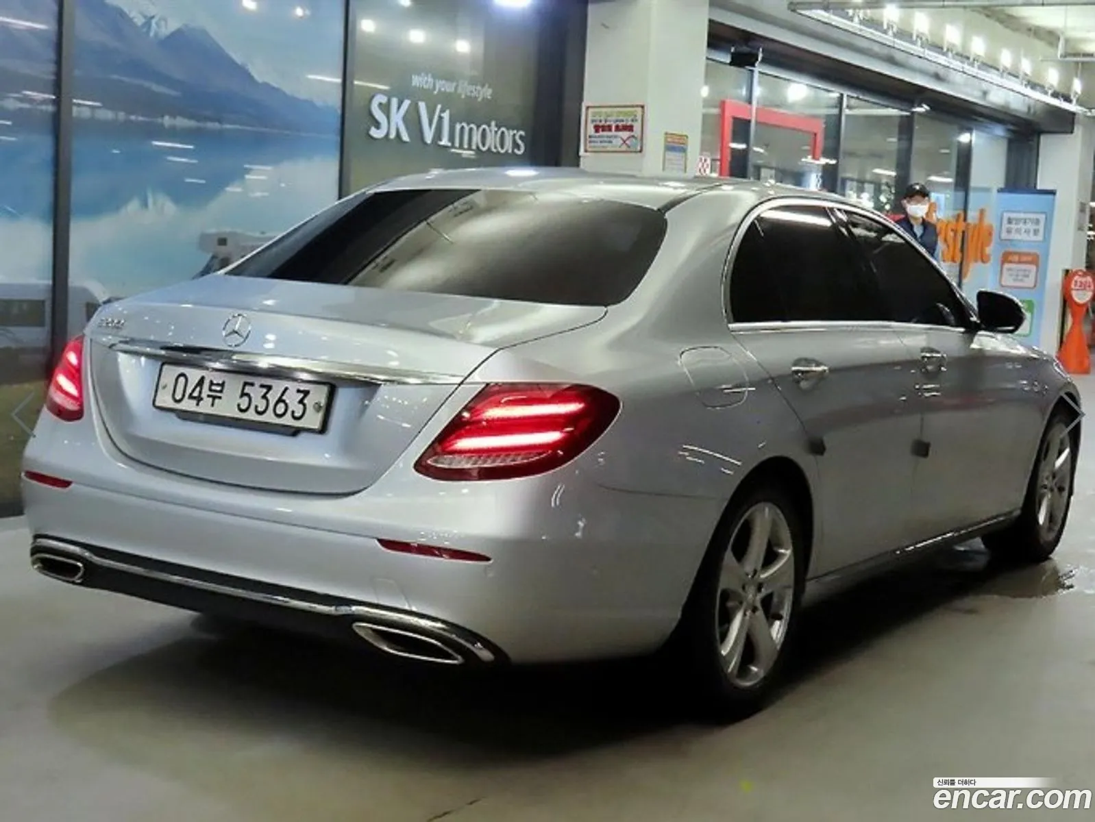 Mercedes-Benz E-Class W213 2017 — 19