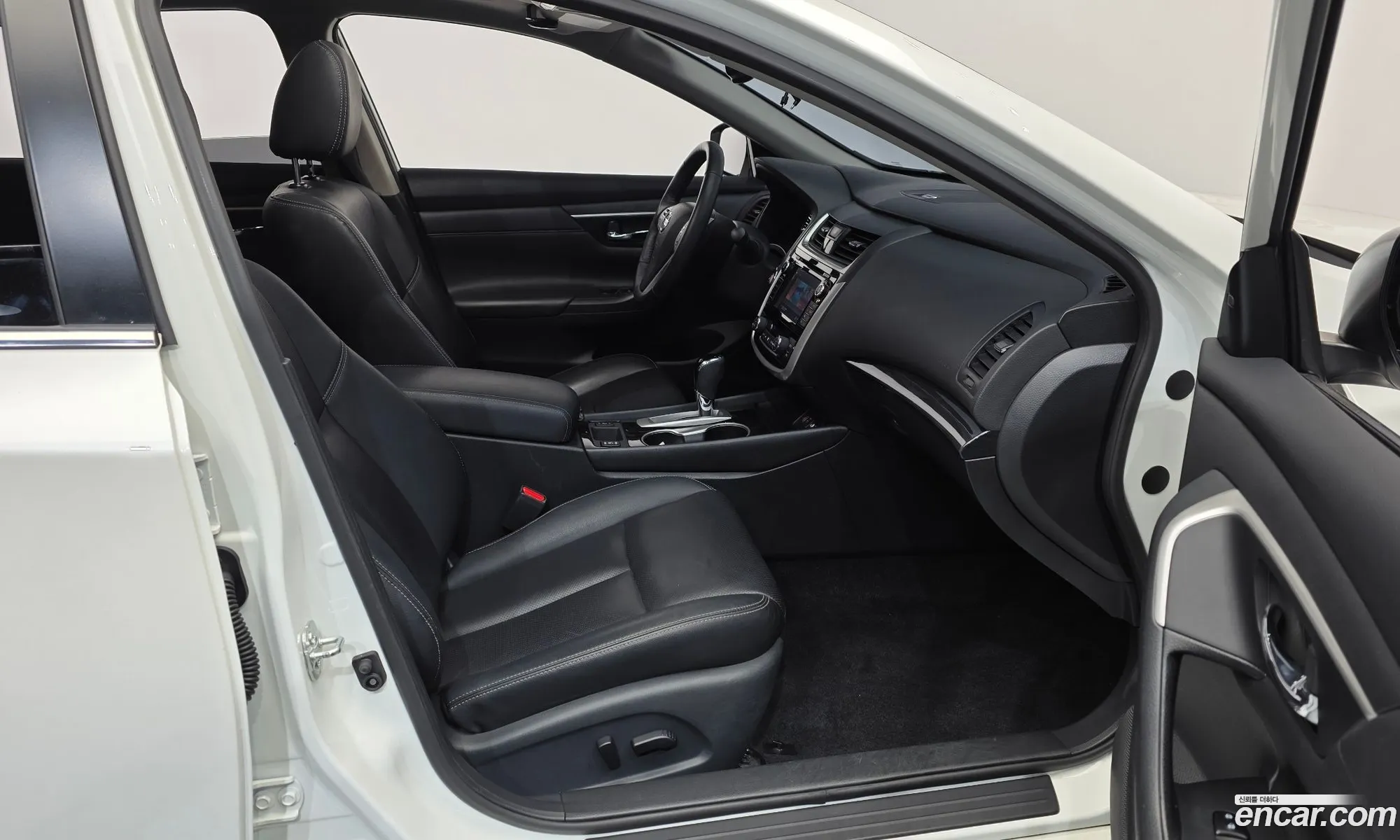 Nissan Altima 2018 1N4AL3AP2JC287226 — 2