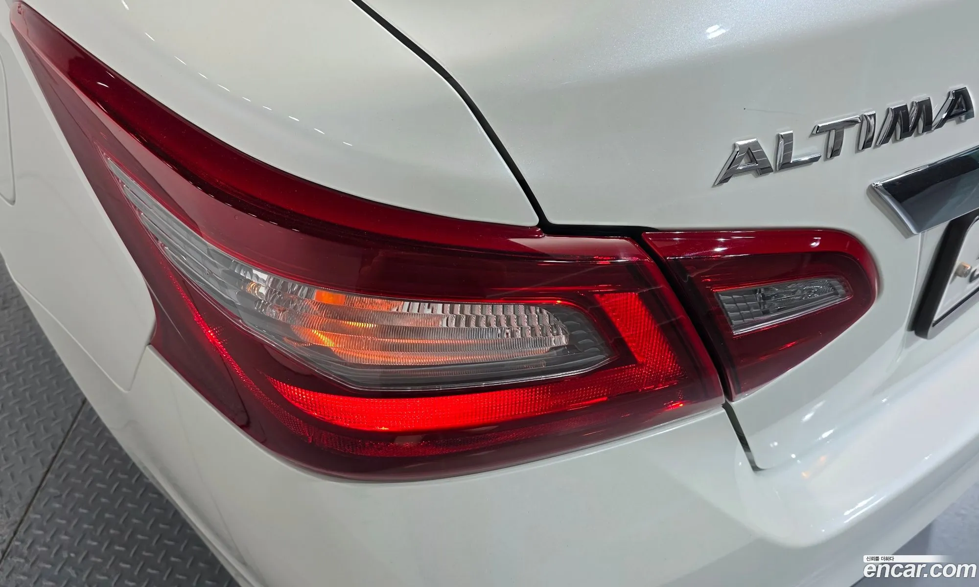 Nissan Altima 2018 1N4AL3AP2JC287226 — 20