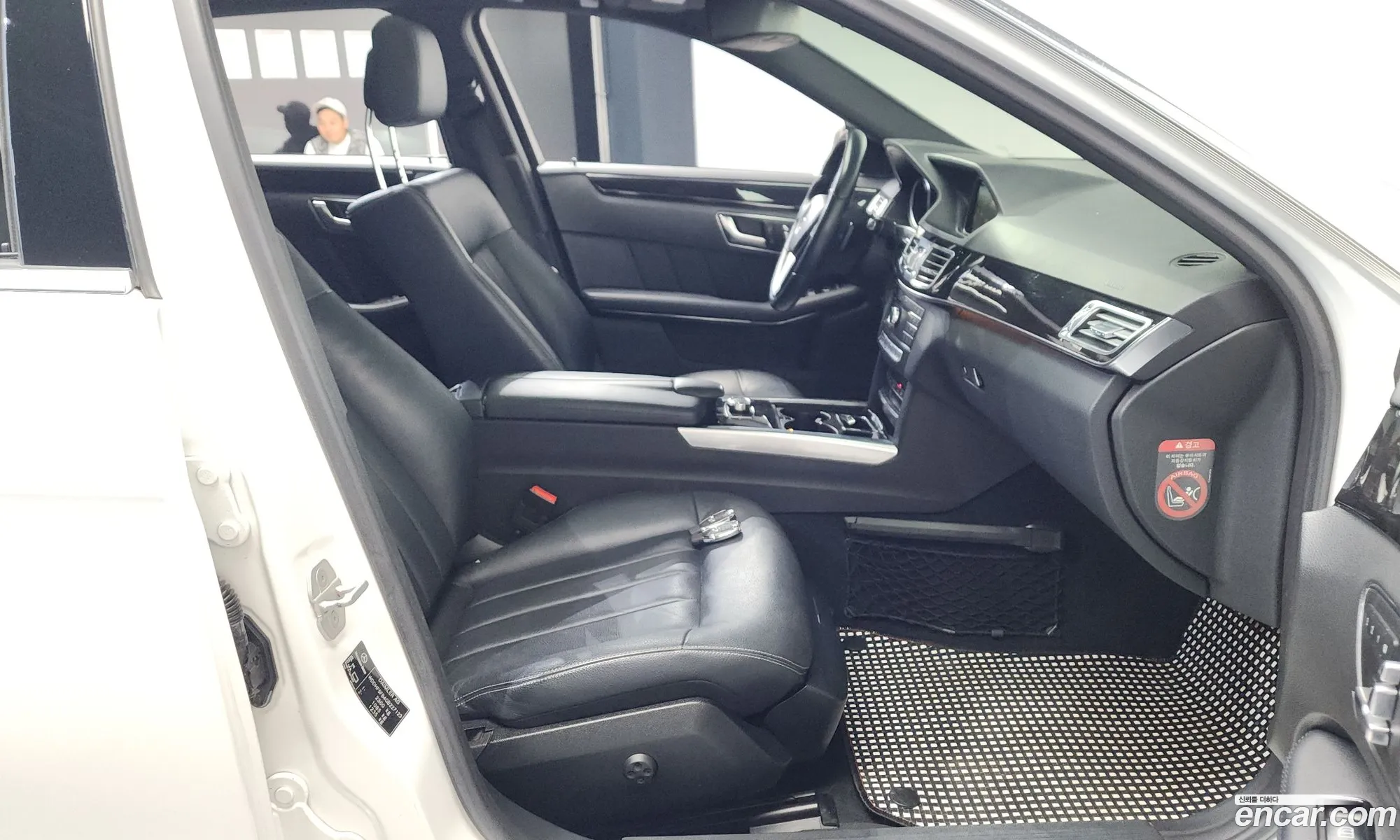 Mercedes-Benz E-Class W212 2015 — 12