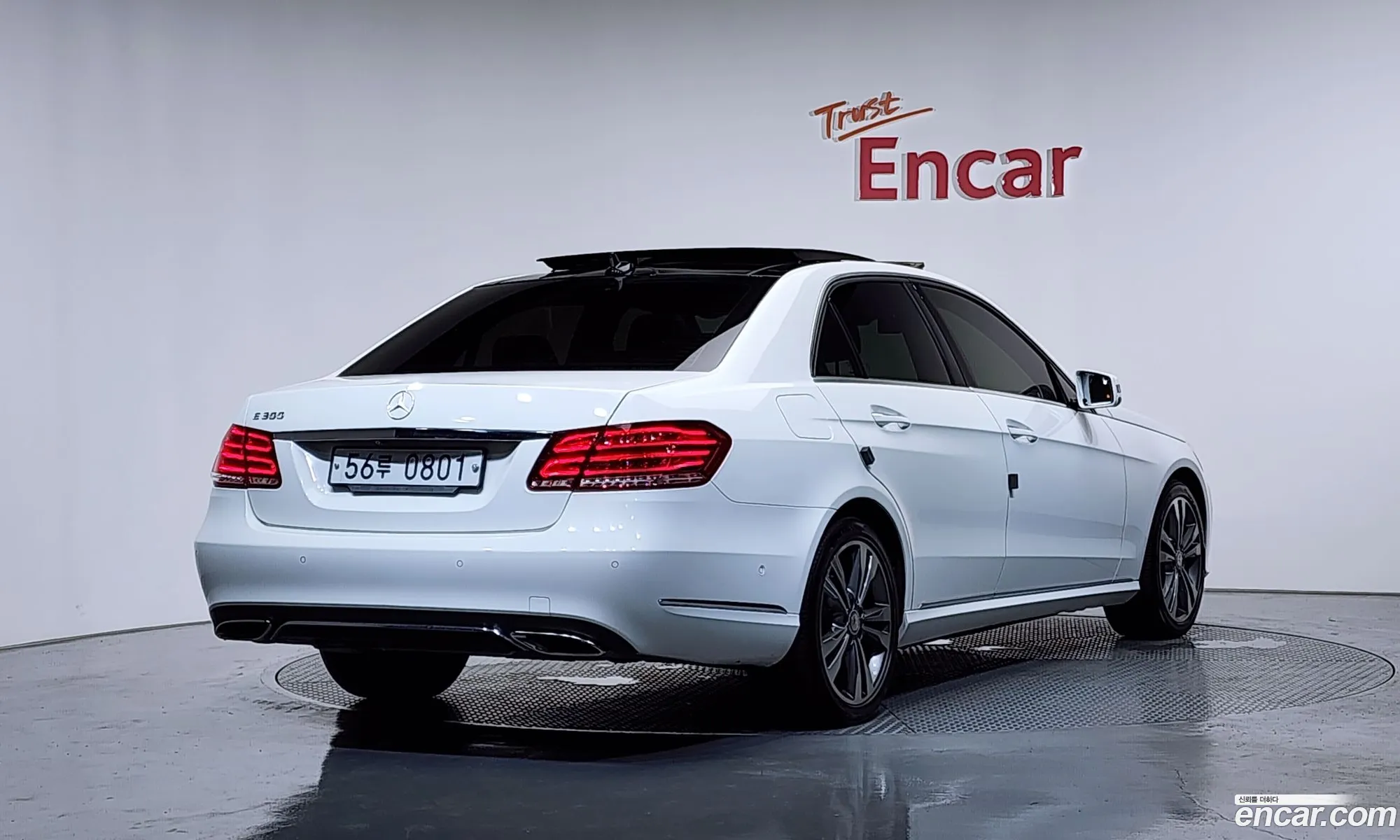 Mercedes-Benz E-Class W212 2015 — 14